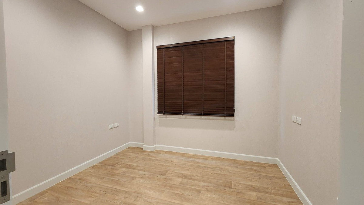 ให้เช่าบ้านเสรีไทย-นิด้า : ให้เช่า บางกอก บูเลอวาร์ด ซิกเนเจอร์ ลาดพร้าว เสรีไทย ใกล้นิด้า 4 นอน ตกแต่งหรู 