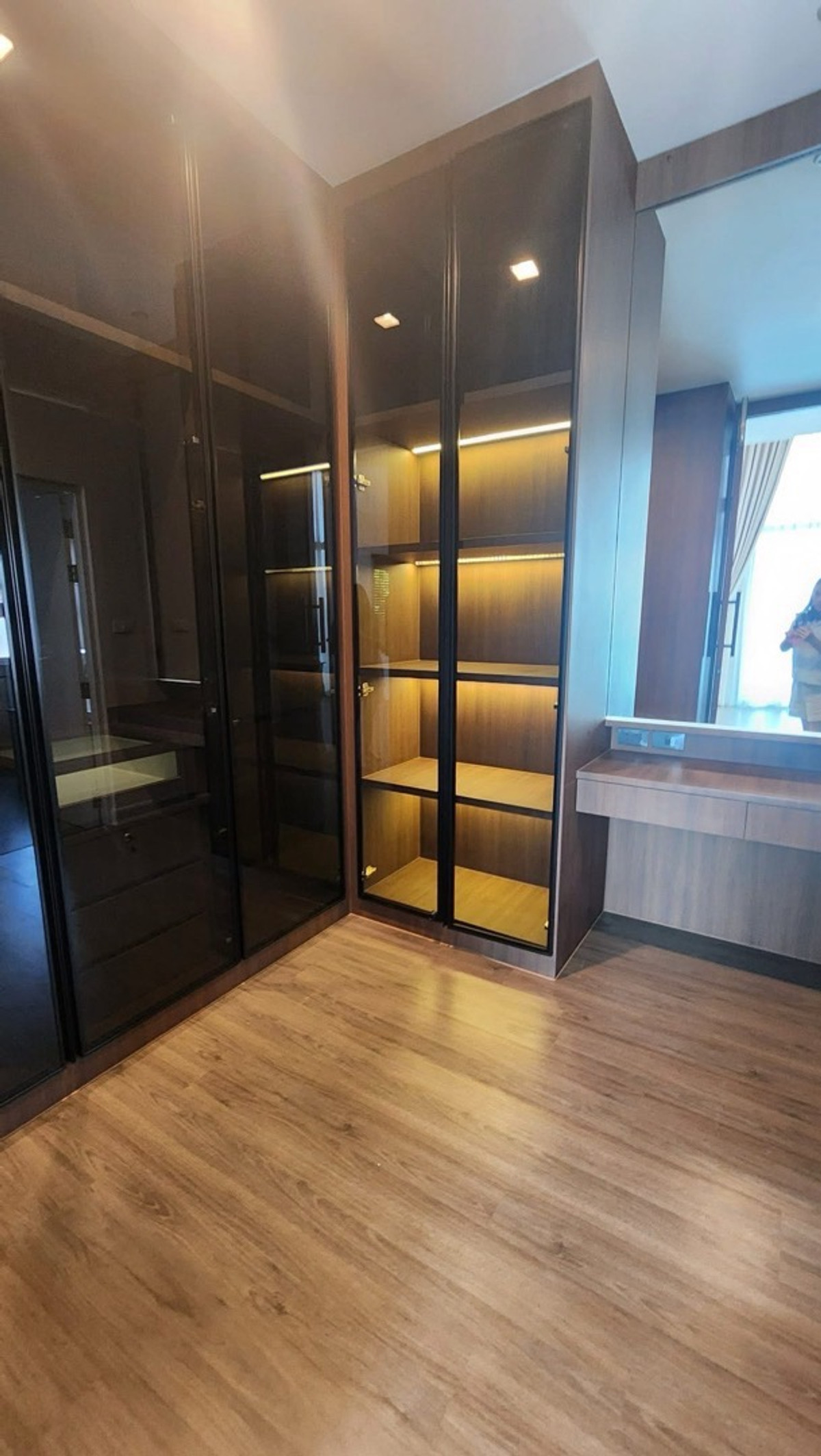 ให้เช่าบ้านเสรีไทย-นิด้า : ให้เช่า บางกอก บูเลอวาร์ด ซิกเนเจอร์ ลาดพร้าว เสรีไทย ใกล้นิด้า 4 นอน ตกแต่งหรู 