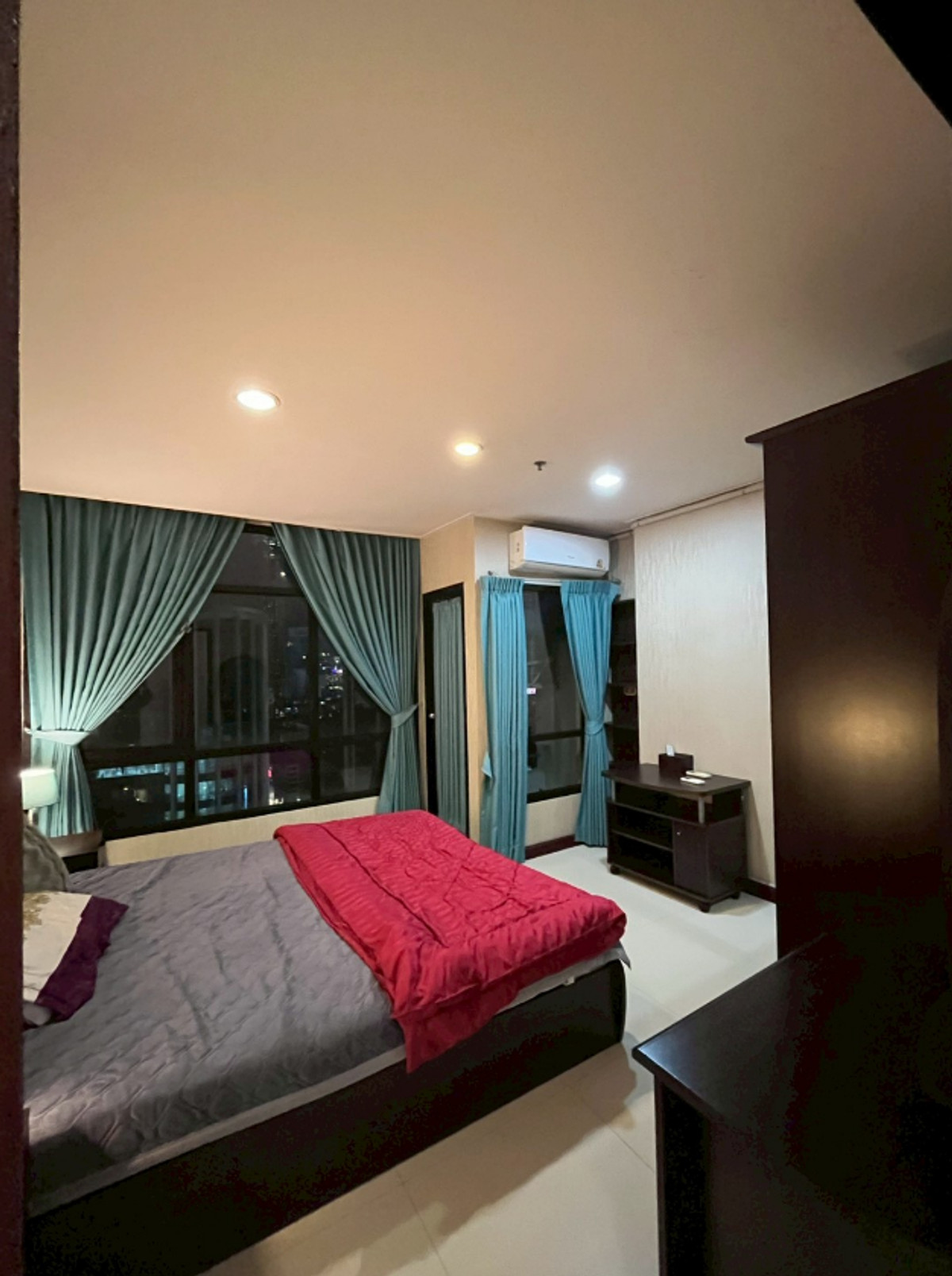 ให้เช่าคอนโดราชเทวี พญาไท : Phayathai Place 60 sq.m. 2 Bed 2 Bath 23,000 B Code: L20116 Please add LINE ID @806qphgn o8415o5483