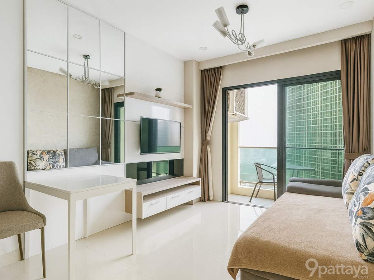 ขายคอนโดพัทยา บางแสน ชลบุรี สัตหีบ : FQ : ขายคอนโด Dusit Grand Condo View – จอมเทียน พัทยา ✨  คอนโดสภาพดี ชั้นสูง วิวทะเลสวย เฟอร์ครบ พร้อมเข้าอยู่ ทำเลดีใกล้หาดจอมเทียน เหมาะอยู่อาศัยและลงทุนปล่อยเช่า 1 ห้องนอน | 1 ห้องน้ำ ขนาด 35 ตร.ม. ชั้น 8 | Sea View – วิวทะเล โฉนดชื่อต่างชาติ 