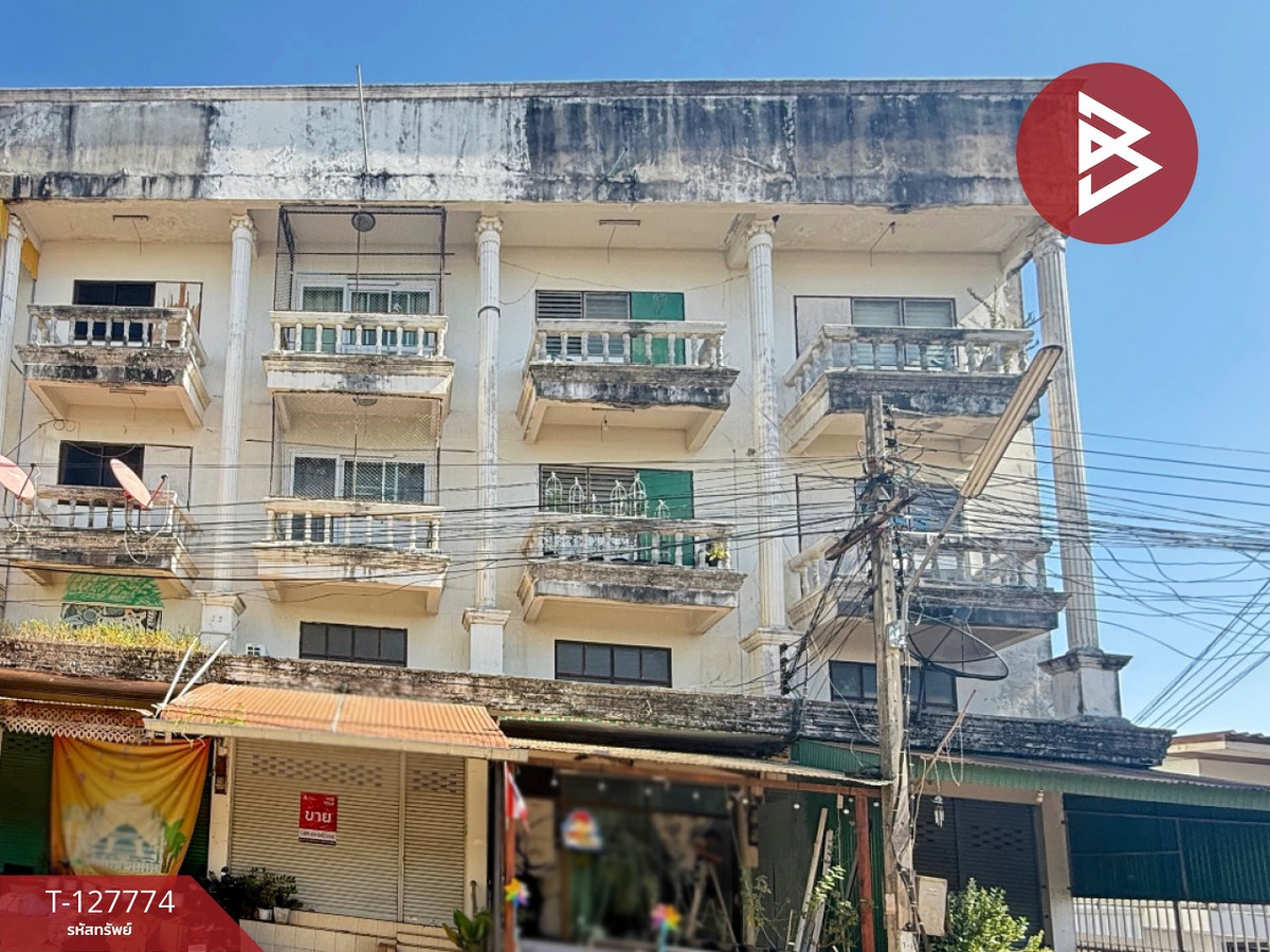 ขายอาคารพาณิชย์ลำปาง : ขายอาคารพาณิชย์ 3 ชั้นครึ่ง เนื้อที่ 19 ตร.วา พระบาท ลำปาง