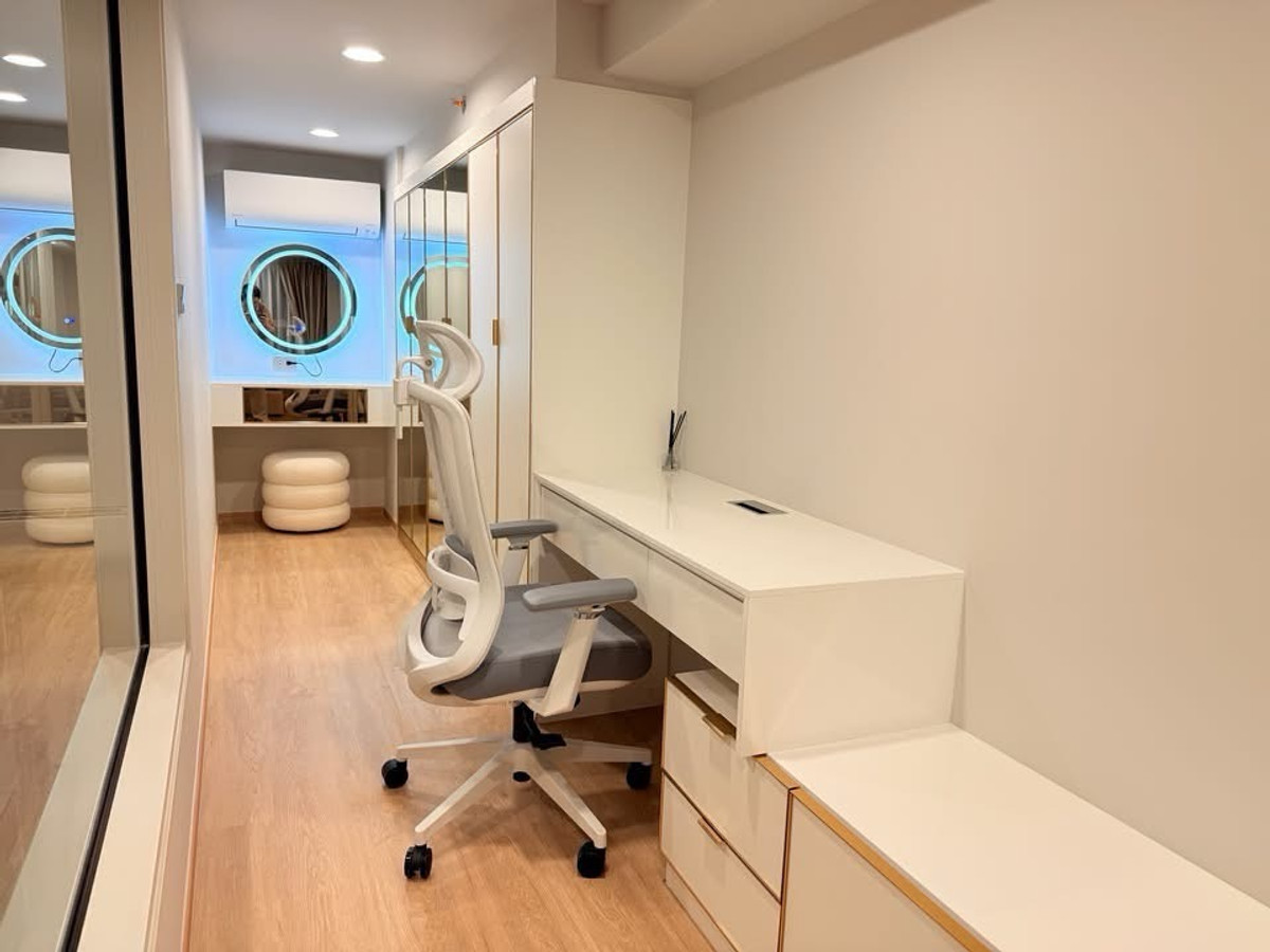 ให้เช่าคอนโดสยาม จุฬา สามย่าน : ห้องไซส์ใหญ่พิเศษ❗️42ตรม. มีโต๊ะทำงานขนาดใหญ่ พร้อมอยู่วันนี้