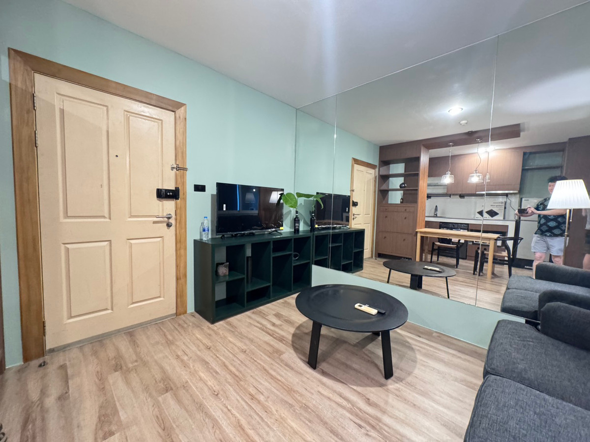 ให้เช่าคอนโดลาดพร้าว เซ็นทรัลลาดพร้าว : Sym Vibha Ladprao Condo ห้องรีโนเวทใหม่ ใกล้ bts หมอชิดและสวนจตุจักร ว่างพร้อมให้เช่า