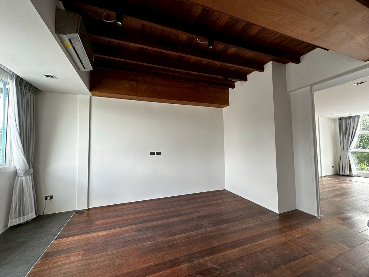 ให้เช่าทาวน์โฮมพระราม 9 เพชรบุรีตัดใหม่ RCA : ให้เช่าทาวน์โฮม ใกล้ เดอะไนน์ เซ็นเตอร์ พระราม 9 เพียง 3 นาที