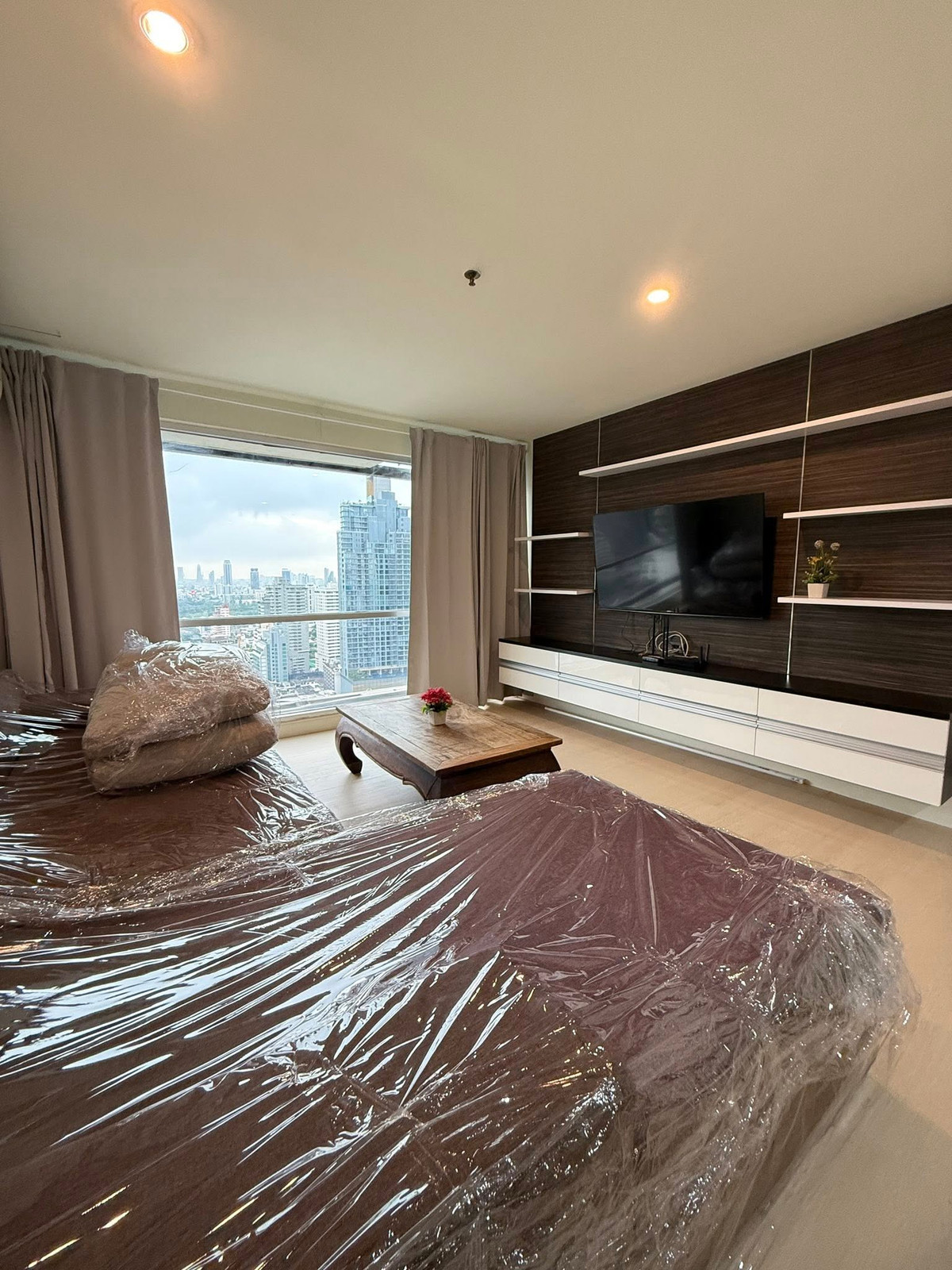 ให้เช่าคอนโดนานา : Sukhumvit Suite Sukhumvit 13 Condo for rent 2beds 2baths 96sqm 35,000 per month