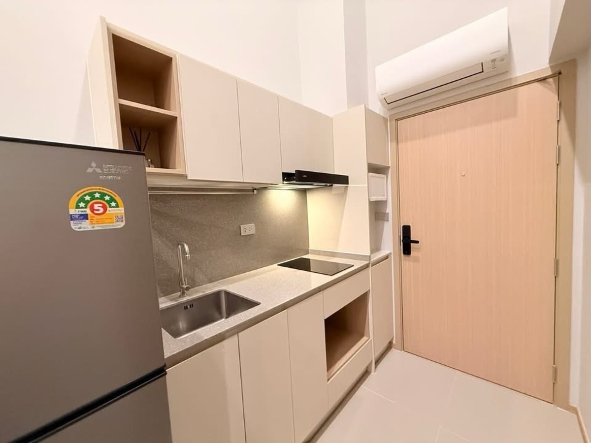 ให้เช่าคอนโดสยาม จุฬา สามย่าน : ห้องไซส์ใหญ่พิเศษ❗️42ตรม. มีโต๊ะทำงานขนาดใหญ่ พร้อมอยู่วันนี้