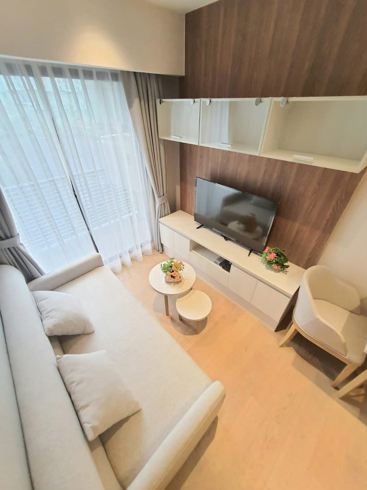 For RentCondoSukhumvit, Asoke, Thonglor : 🔥🔥 For rent 𝐑𝐮𝐧𝐞𝐬𝐮 𝐓𝐡𝐨𝐧𝐠𝐥𝐨𝐫 𝟓 - 1 bedroom condo, beautifully decorated, near BTS Thonglor 900 meters | Add Line : aae.mmproperty
