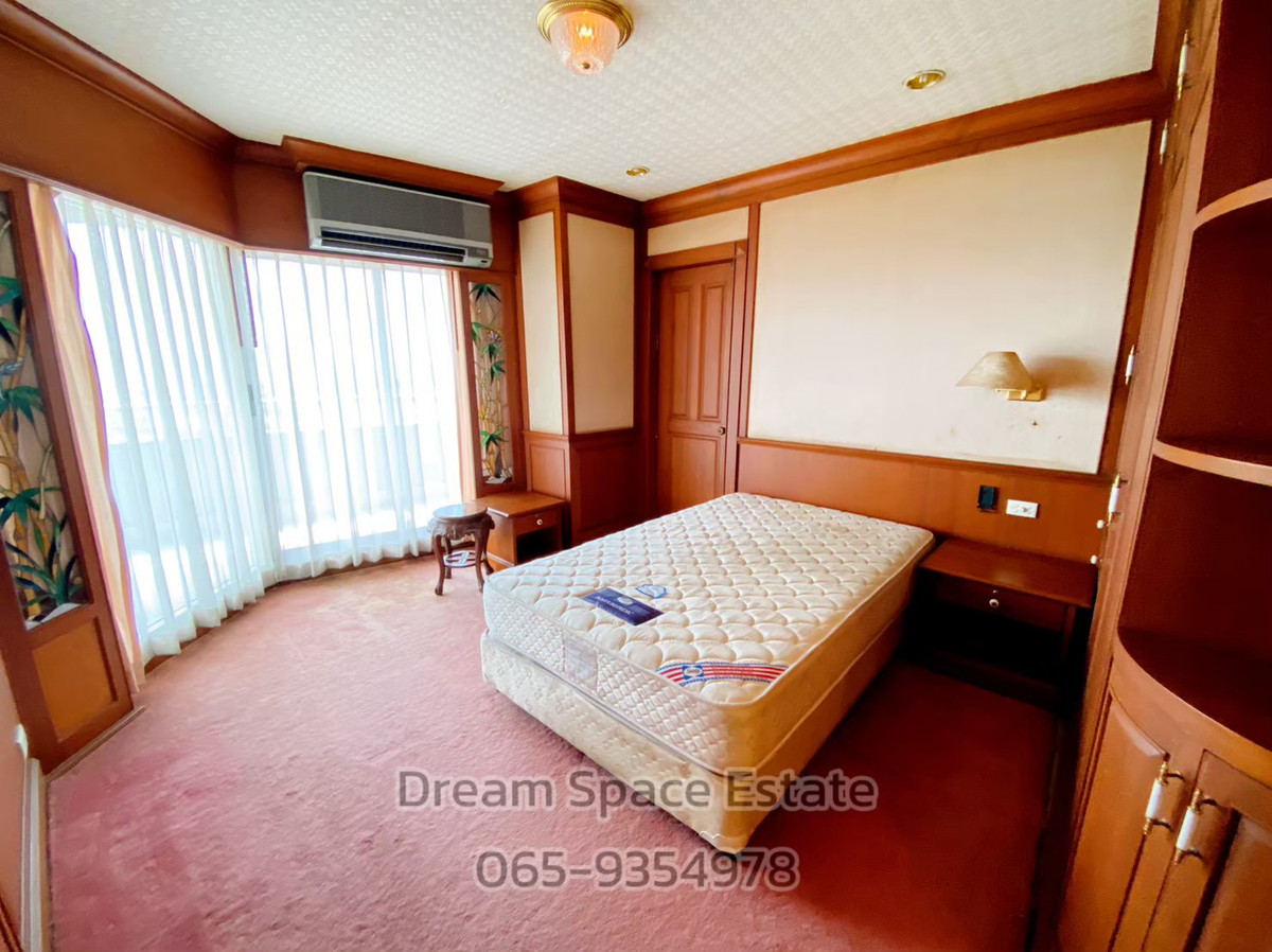 ขายคอนโดปิ่นเกล้า จรัญสนิทวงศ์ : 🌊 ขายคอนโดหรู Bangkok River Marina 300.24 ตร.ม. ริมเจ้าพระยา — Rare Deal ที่หาไม่ได้บ่อย!