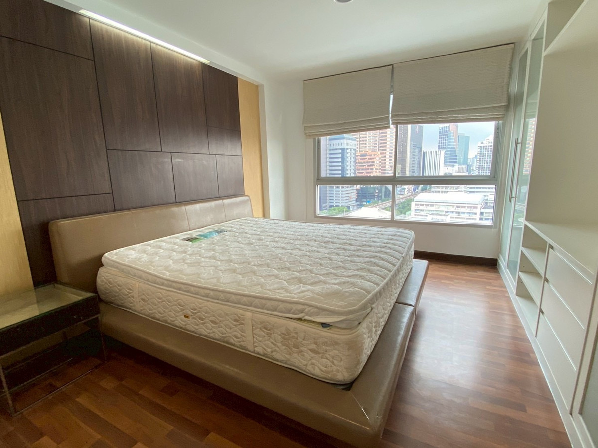 For SaleCondoAri,Anusaowaree : Selling really cheap! Condo in Ari location, big room, low price 5 million! Centric Scene Phahonyothin 9, functional floor, 1 bedroom, 1 bathroom, walk to BTS Ari & Saphan Khwai is easy.