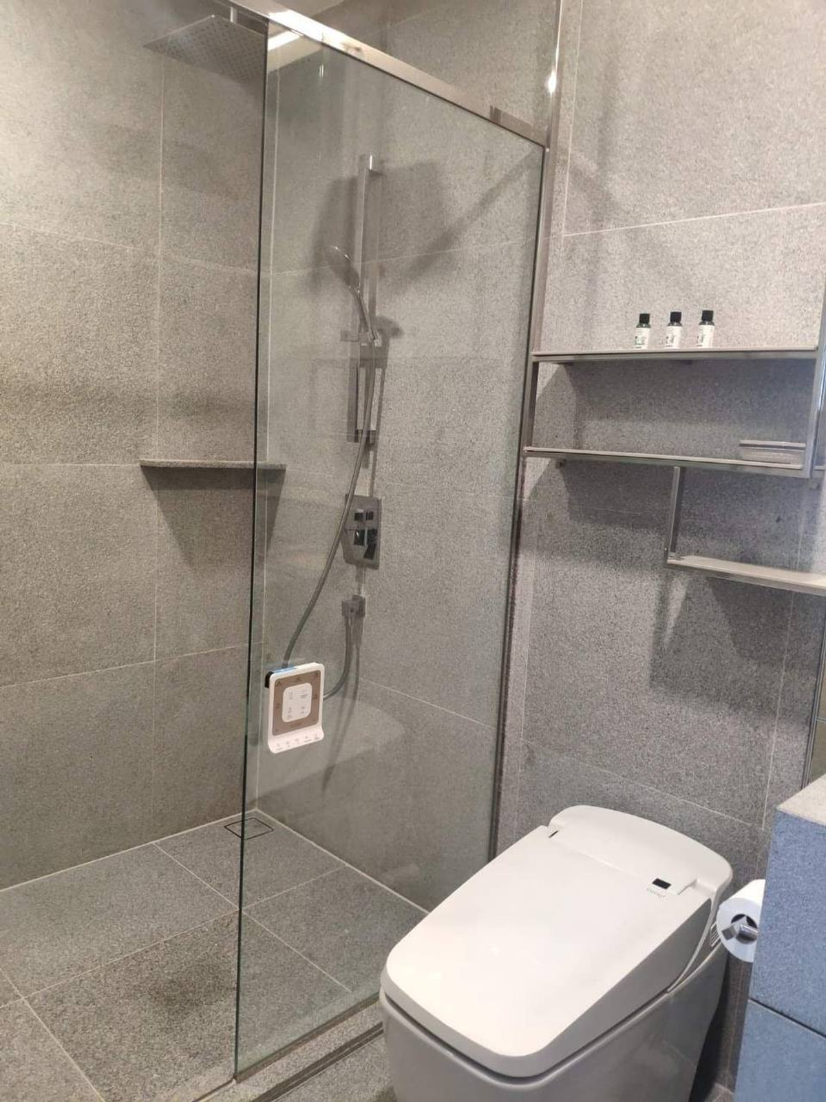 For RentCondoRatchathewi,Phayathai : The Line Ratchathewi【𝐑𝐄𝐍𝐓】🔥Modern luxe, simple, looks expensive but not flashy, fully equipped with amenities🔥 Contact Line ID: @hacondo