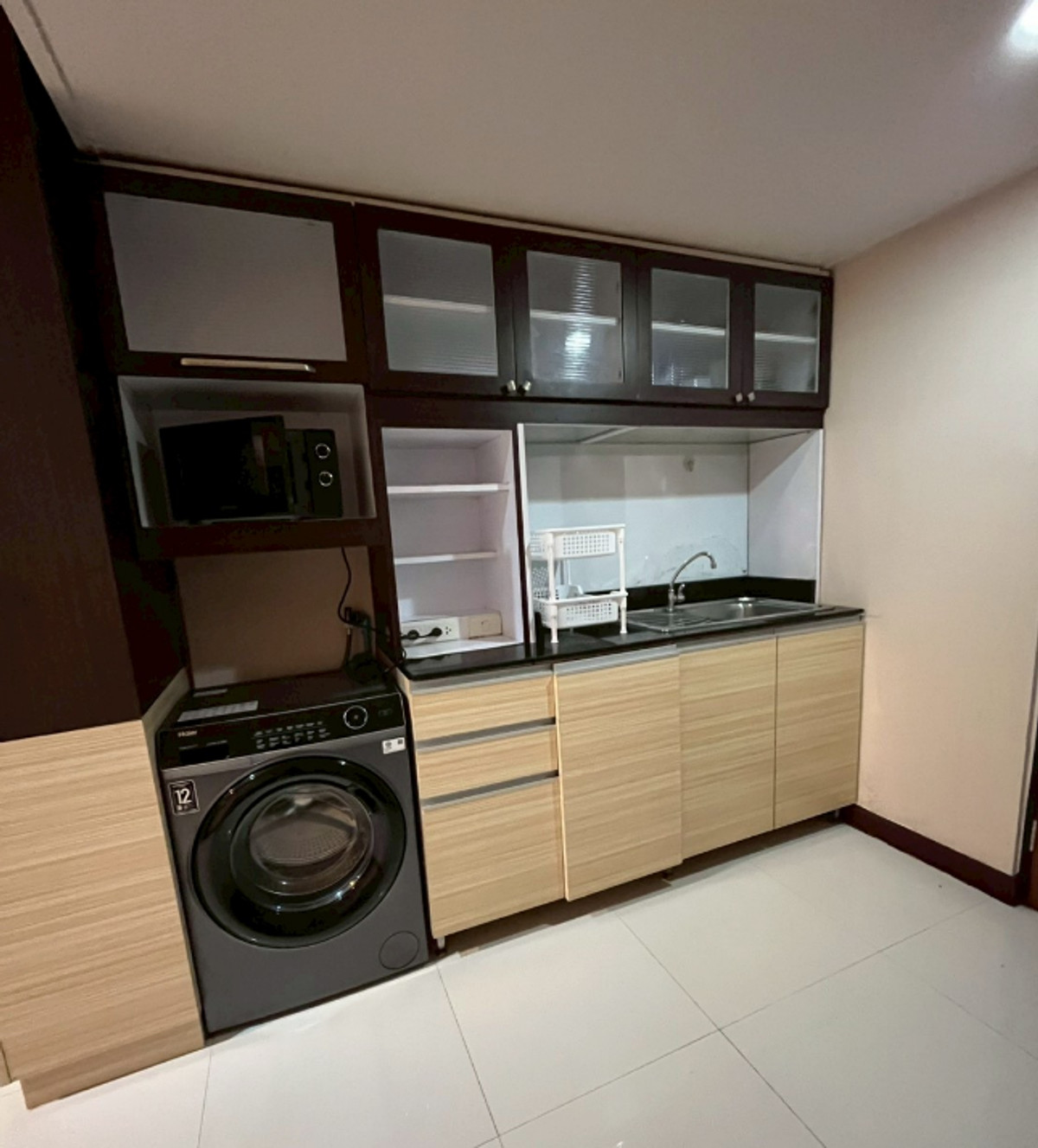 ให้เช่าคอนโดราชเทวี พญาไท : Phayathai Place 60 sq.m. 2 Bed 2 Bath 23,000 B Code: L20116 Please add LINE ID @806qphgn o8415o5483