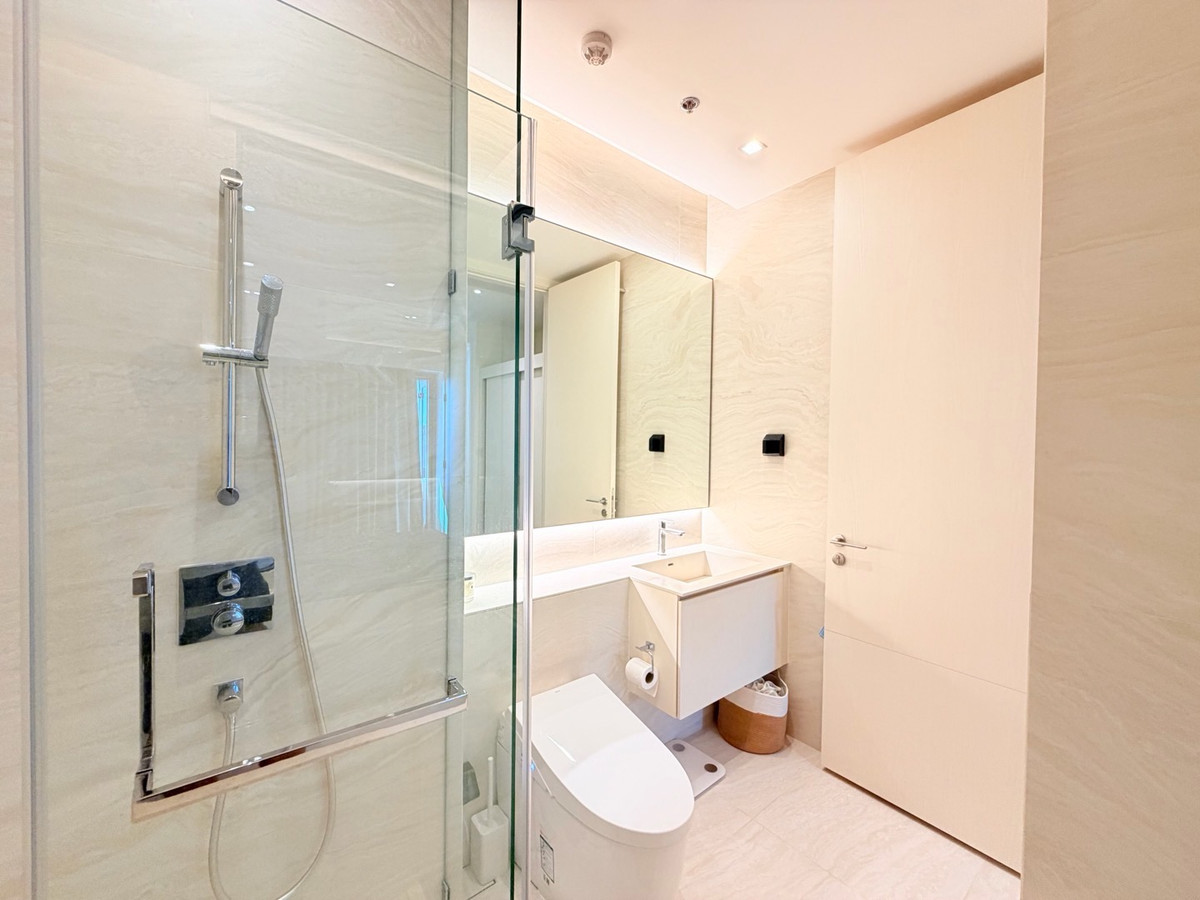 For RentCondoSukhumvit, Asoke, Thonglor : NEW UNIT never rented💎 The Strand Thonglor – Brand New Unit! Ready by New Year, Only 75K!