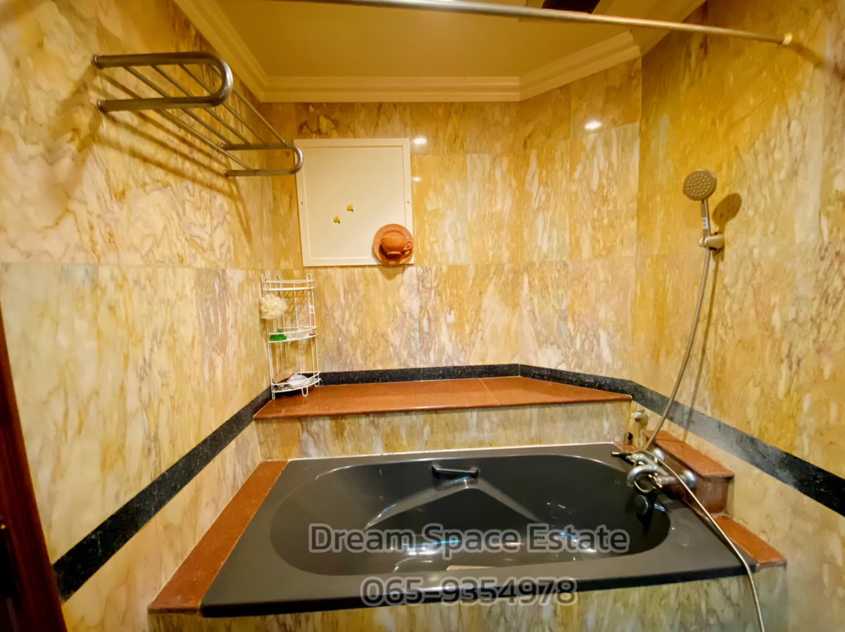 ขายคอนโดปิ่นเกล้า จรัญสนิทวงศ์ : 🌊 ขายคอนโดหรู Bangkok River Marina 300.24 ตร.ม. ริมเจ้าพระยา — Rare Deal ที่หาไม่ได้บ่อย!