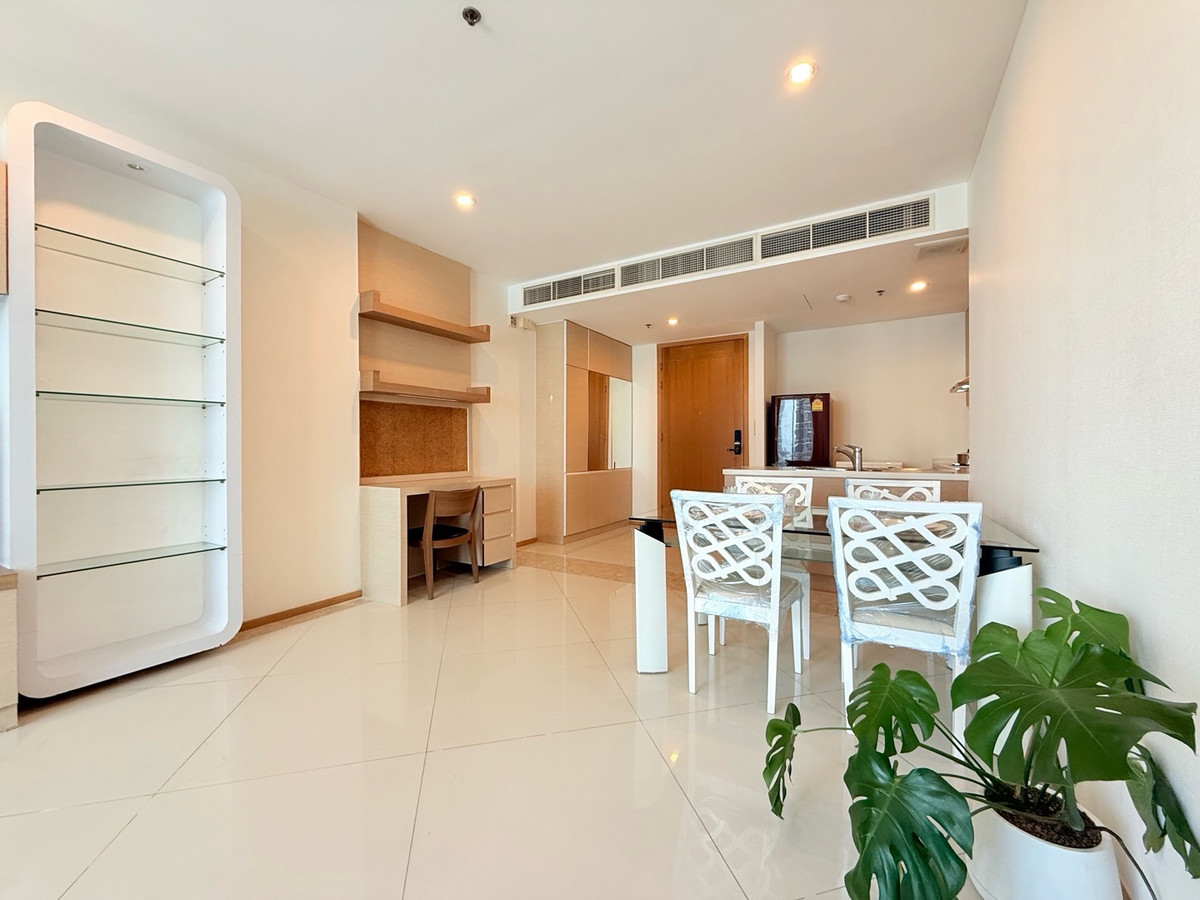 ให้เช่าคอนโดสาทร นราธิวาส : ให้เช่า 1 นอน The Empire Place ห้องใหม่ พร้อมอยู่ BTS ช่องนนทรี 