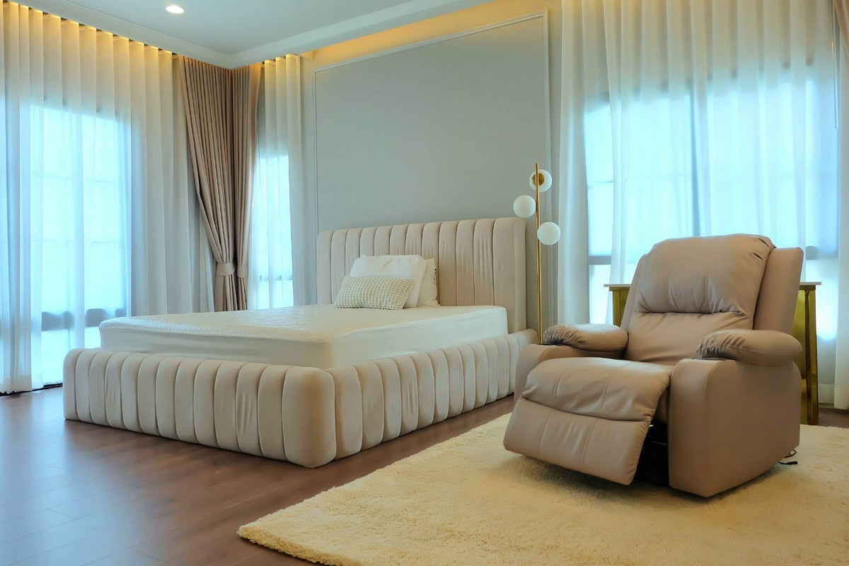 For RentHouseLadkrabang, Suwannaphum Airport : 🏡 Luxurious detached house for rent Setthasiri Bangna - Suvarnabhumi Project 📍 Potential location, convenient travel, near Mega Bangna, Bangna-Trad Expressway. and Suvarnabhumi Airport