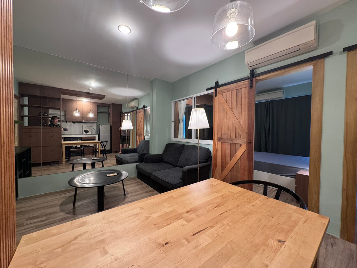 ให้เช่าคอนโดลาดพร้าว เซ็นทรัลลาดพร้าว : Sym Vibha Ladprao Condo ห้องรีโนเวทใหม่ ใกล้ bts หมอชิดและสวนจตุจักร ว่างพร้อมให้เช่า