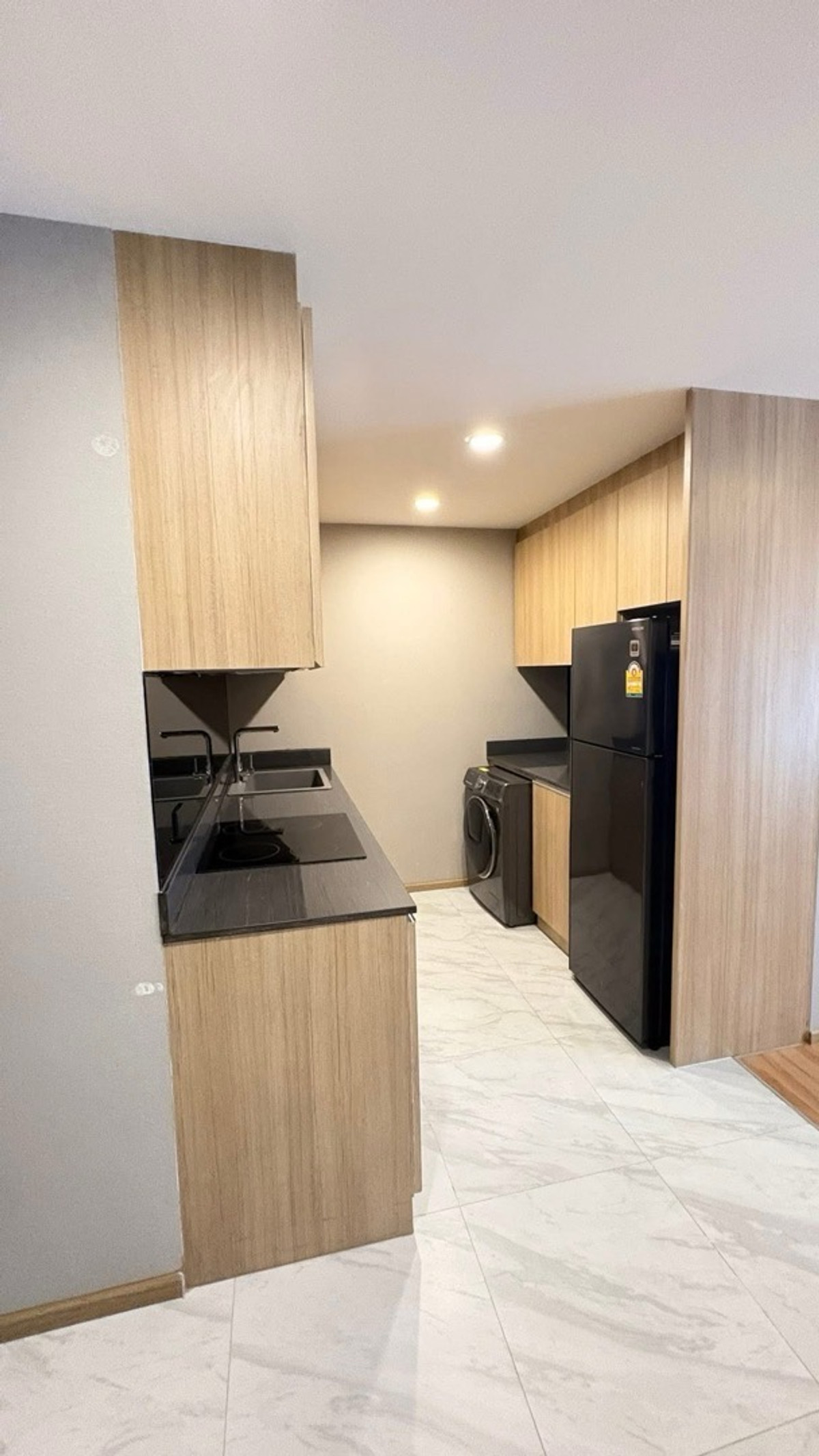 For RentSukhumvit, Asoke, Thonglor : 📢👇Live comfortably with your pet in one of Bangkok’s most desirable neighborhoods, surrounded by diverse lifestyle destinations.