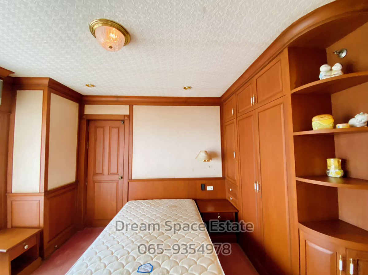 ขายคอนโดปิ่นเกล้า จรัญสนิทวงศ์ : 🌊 ขายคอนโดหรู Bangkok River Marina 300.24 ตร.ม. ริมเจ้าพระยา — Rare Deal ที่หาไม่ได้บ่อย!