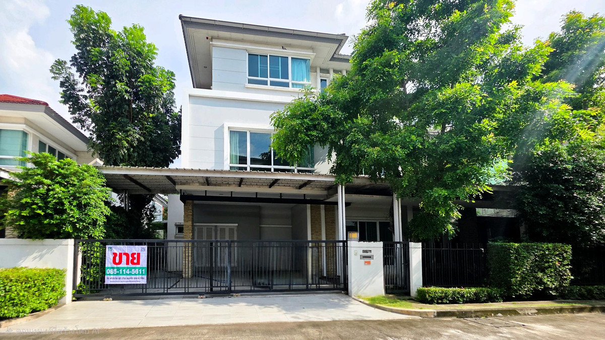 For SaleHouseKaset Nawamin,Ladplakao : Corner detached house Grand Bangkok Boulevard Ramindra, luxury house, shady atmosphere, next to the main road, near the MRT Pink Line.