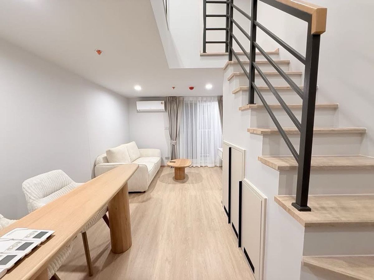 ให้เช่าคอนโดสยาม จุฬา สามย่าน : ห้องไซส์ใหญ่พิเศษ❗️42ตรม. มีโต๊ะทำงานขนาดใหญ่ พร้อมอยู่วันนี้