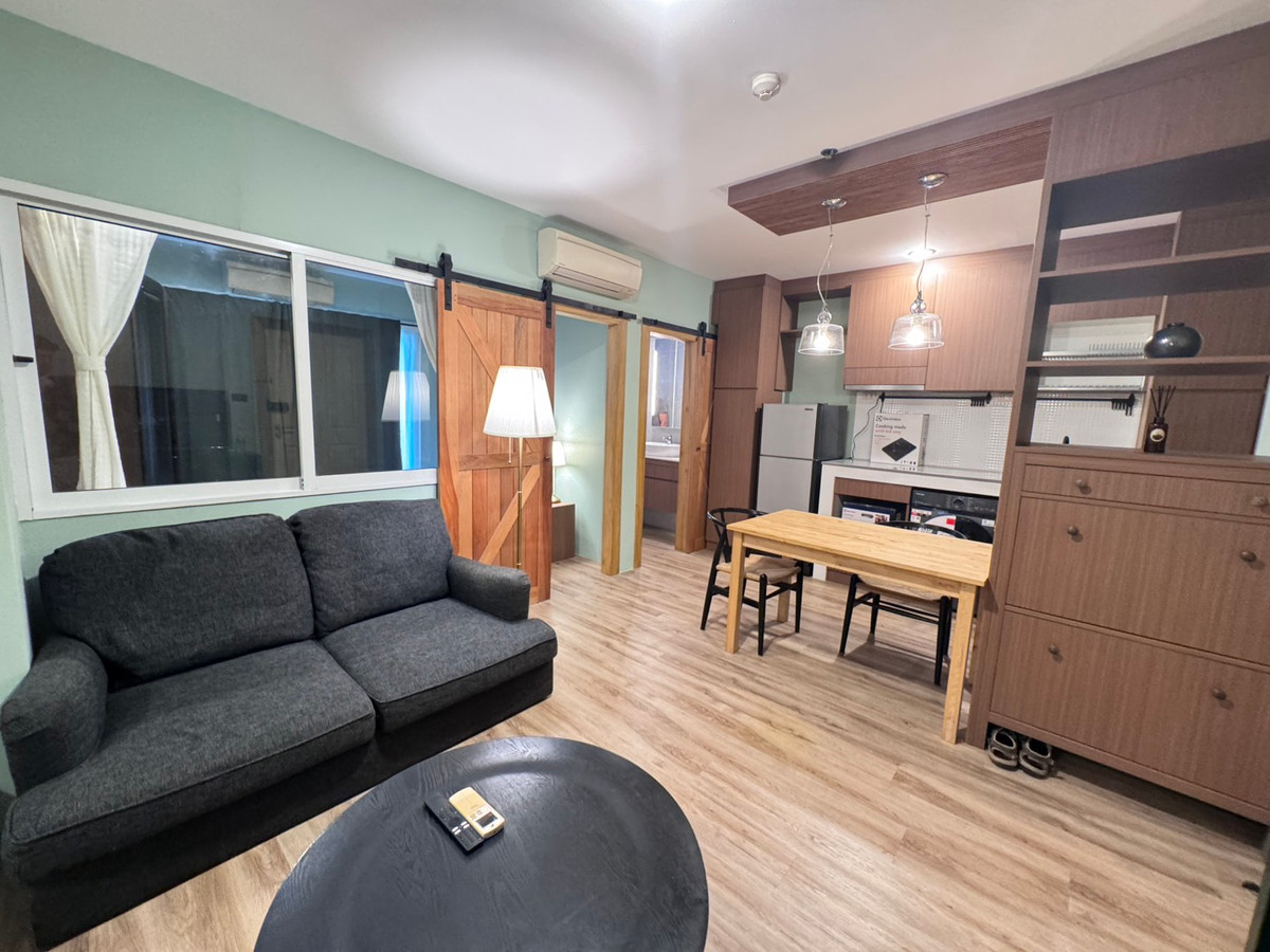 ให้เช่าคอนโดลาดพร้าว เซ็นทรัลลาดพร้าว : Sym Vibha Ladprao Condo ห้องรีโนเวทใหม่ ใกล้ bts หมอชิดและสวนจตุจักร ว่างพร้อมให้เช่า