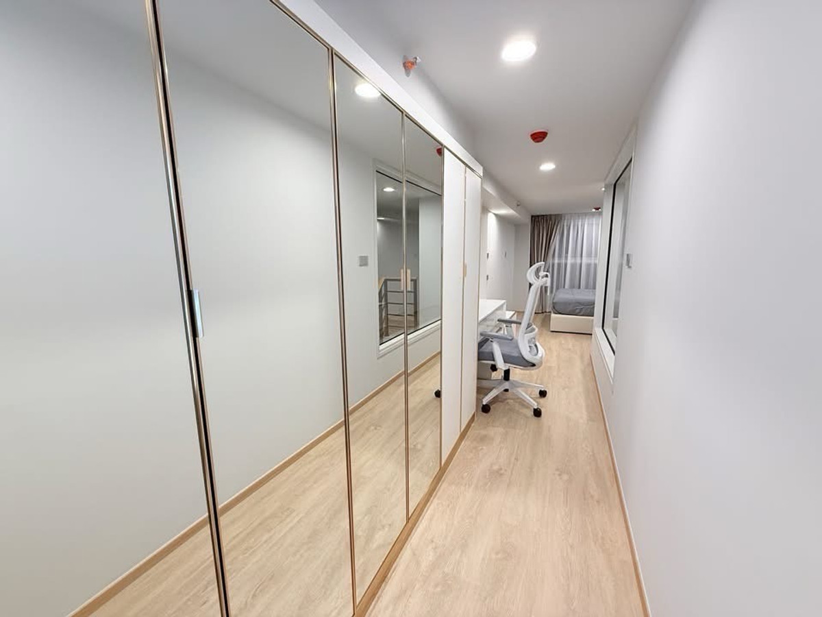 ให้เช่าคอนโดสยาม จุฬา สามย่าน : ห้องไซส์ใหญ่พิเศษ❗️42ตรม. มีโต๊ะทำงานขนาดใหญ่ พร้อมอยู่วันนี้