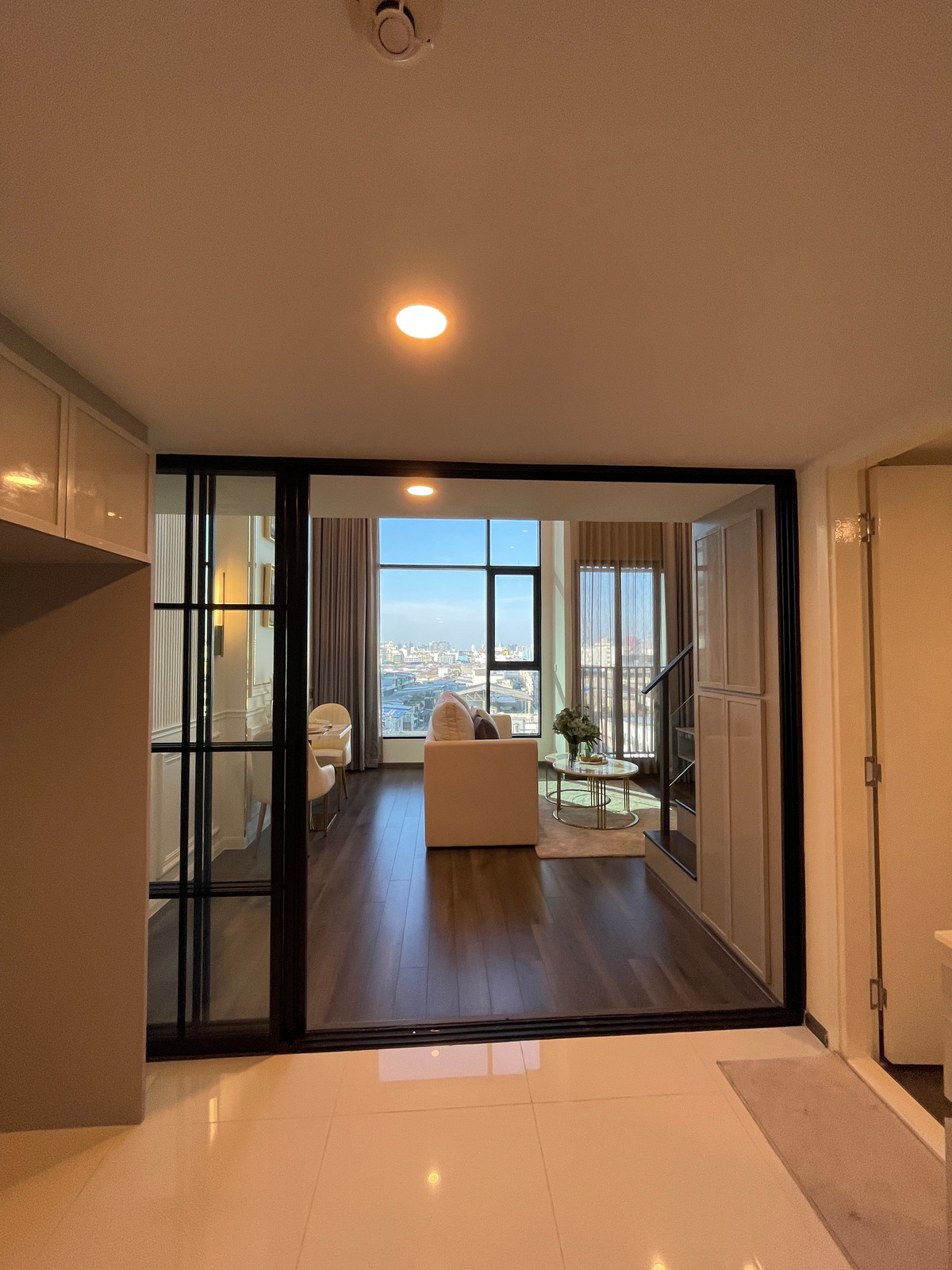 For SaleCondoRama9, Petchburi, RCA : Condo for sale, Knightsbridge Space Rama 9, function 1 bedroom, 1 bathroom, High Rise condo, luxury style, in the heart of New-CBD Rama 9, near MRT Rama 9 / large office / complete shopping center.