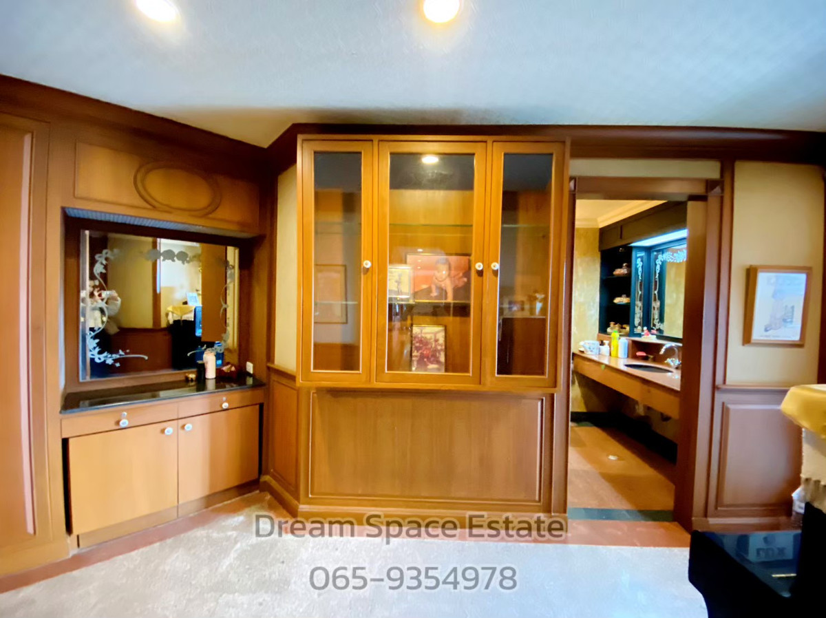 ขายคอนโดปิ่นเกล้า จรัญสนิทวงศ์ : 🌊 ขายคอนโดหรู Bangkok River Marina 300.24 ตร.ม. ริมเจ้าพระยา — Rare Deal ที่หาไม่ได้บ่อย!