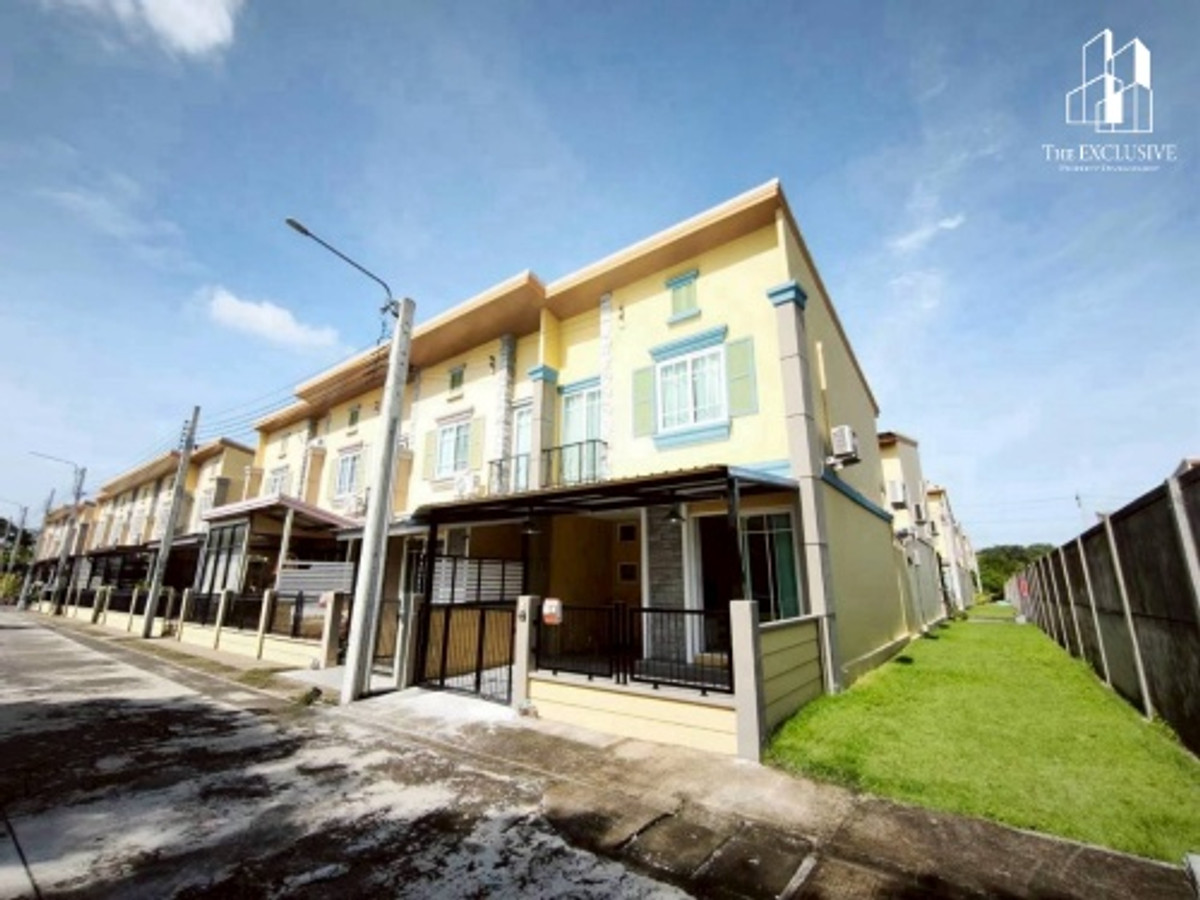 For SaleTownhomeRattanathibet, Sanambinna : Townhome for sale, Golden Town Village Rattanathibet - Sai Ma BTS Station (corner next to the park)