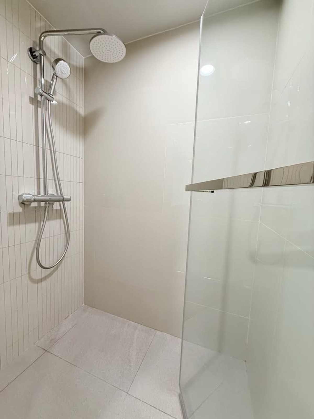 ให้เช่าคอนโดสยาม จุฬา สามย่าน : ห้องไซส์ใหญ่พิเศษ❗️42ตรม. มีโต๊ะทำงานขนาดใหญ่ พร้อมอยู่วันนี้