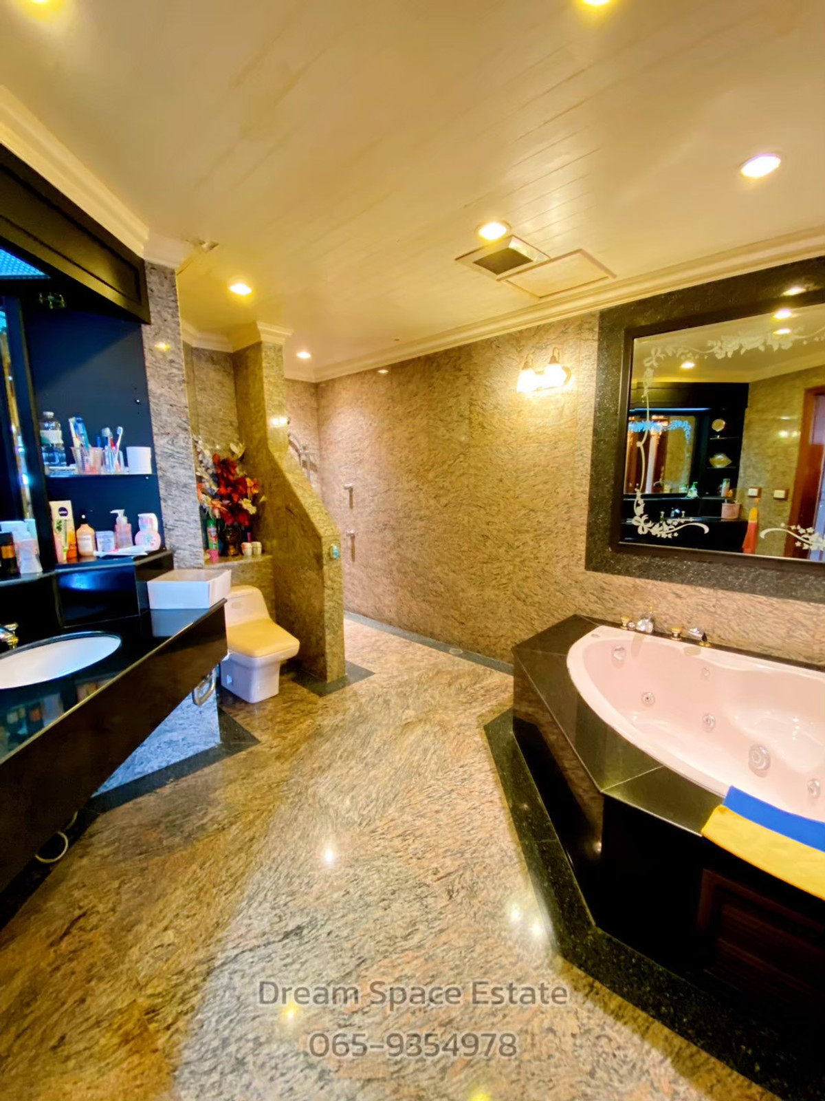 ขายคอนโดปิ่นเกล้า จรัญสนิทวงศ์ : 🌊 ขายคอนโดหรู Bangkok River Marina 300.24 ตร.ม. ริมเจ้าพระยา — Rare Deal ที่หาไม่ได้บ่อย!