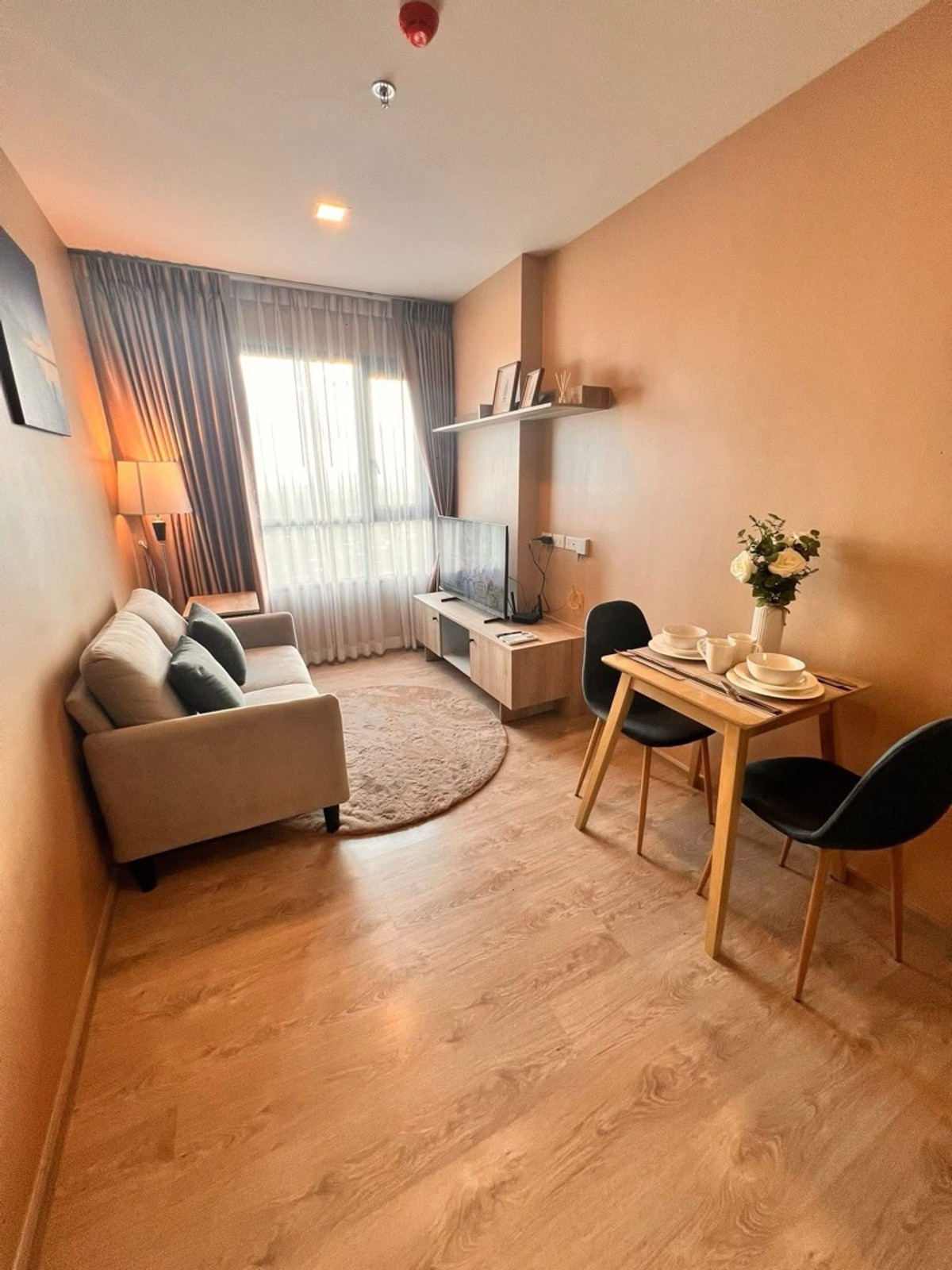 For RentCondoChiang Mai : For rent, The Base Height Chiang Mai, 28th floor, fully furnished, ready to move in.