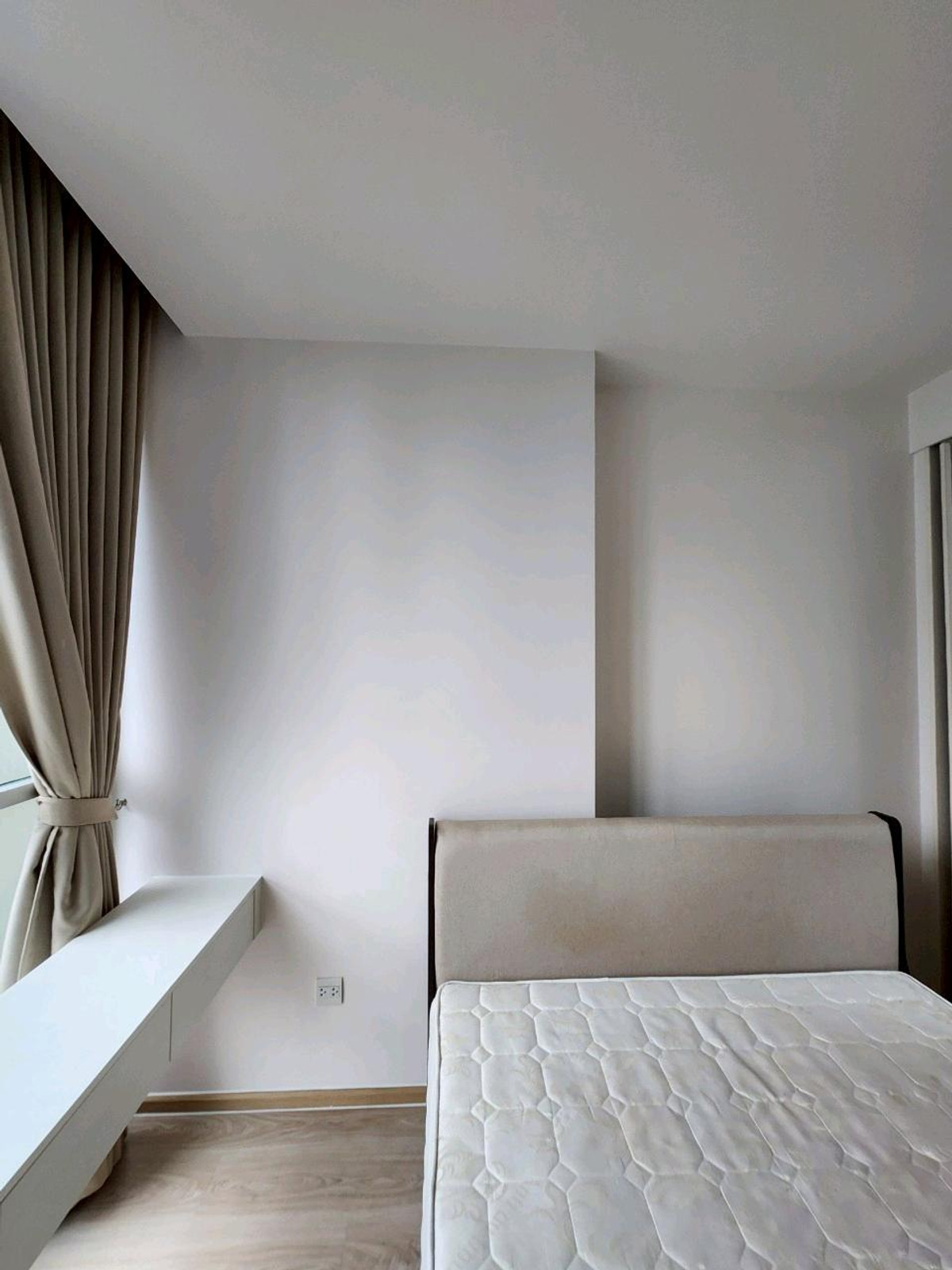 For RentCondoRatchadapisek, Huaikwang, Suttisan : Condo Noble Revolve 2 Ratchada for rent!