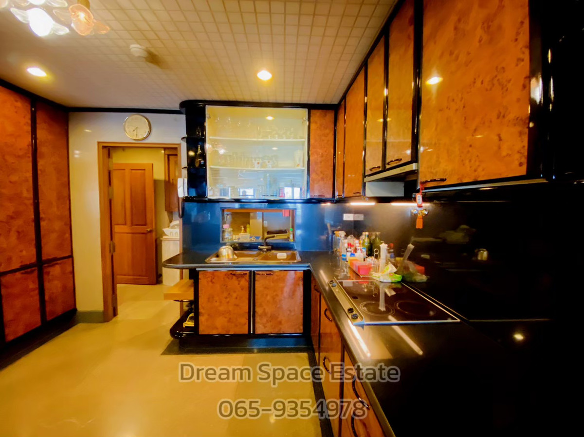 ขายคอนโดปิ่นเกล้า จรัญสนิทวงศ์ : 🌊 ขายคอนโดหรู Bangkok River Marina 300.24 ตร.ม. ริมเจ้าพระยา — Rare Deal ที่หาไม่ได้บ่อย!