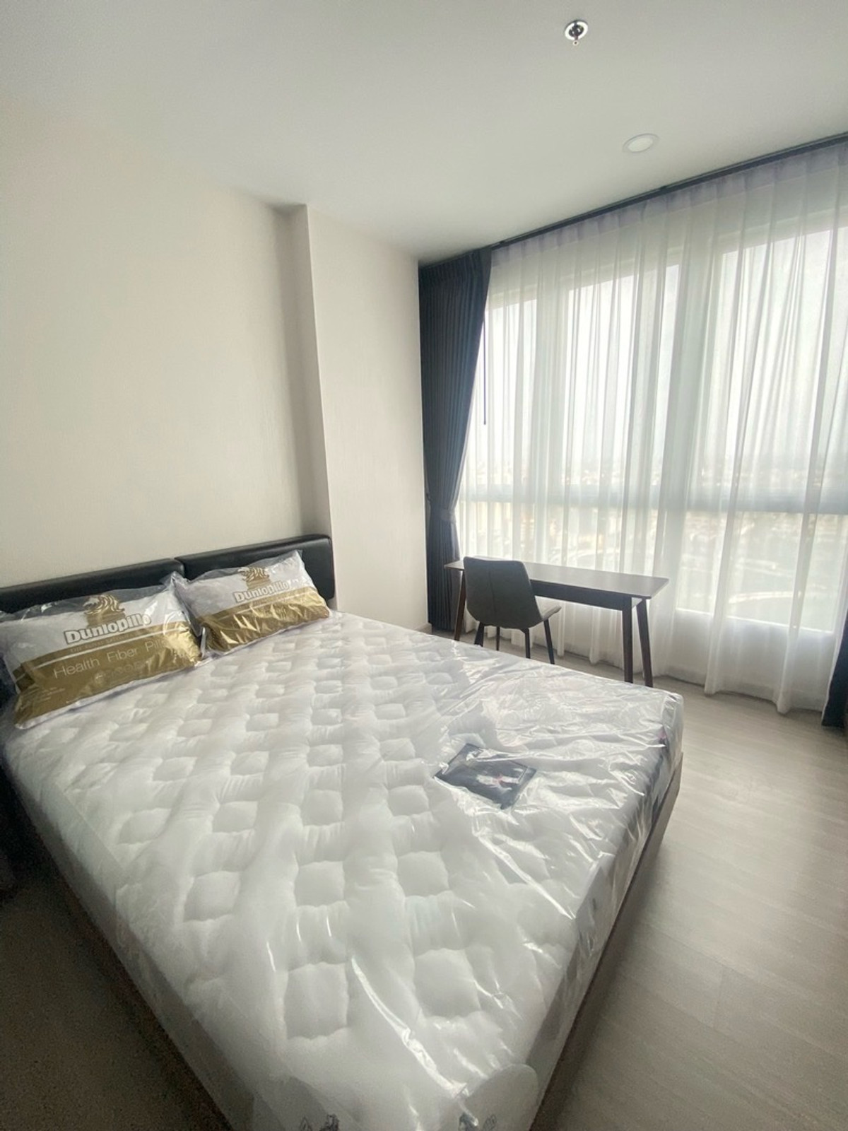 ให้เช่าคอนโดท่าพระ ตลาดพลู วุฒากาศ : 💓พร้อมอยู่ 15 ธ.ค. 68💓 ศุภาลัย ลอฟท์ สาทร–ราชพฤกษ์ (Supalai Loft Sathorn – Ratchaphruek) ชั้นสูง วิวสวย ระเบียงทิศใต้ มีเครื่องซักผ้า, แอร์ 2 ตัว, สมาร์ททีวี 43 นิ้ว, เครื่องดูดควัน, ไมโครเวฟ, ตู้เย็น, เครื่องทำนำ้อุ่น