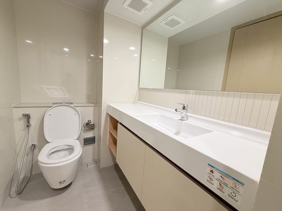 ให้เช่าคอนโดสยาม จุฬา สามย่าน : ห้องไซส์ใหญ่พิเศษ❗️42ตรม. มีโต๊ะทำงานขนาดใหญ่ พร้อมอยู่วันนี้