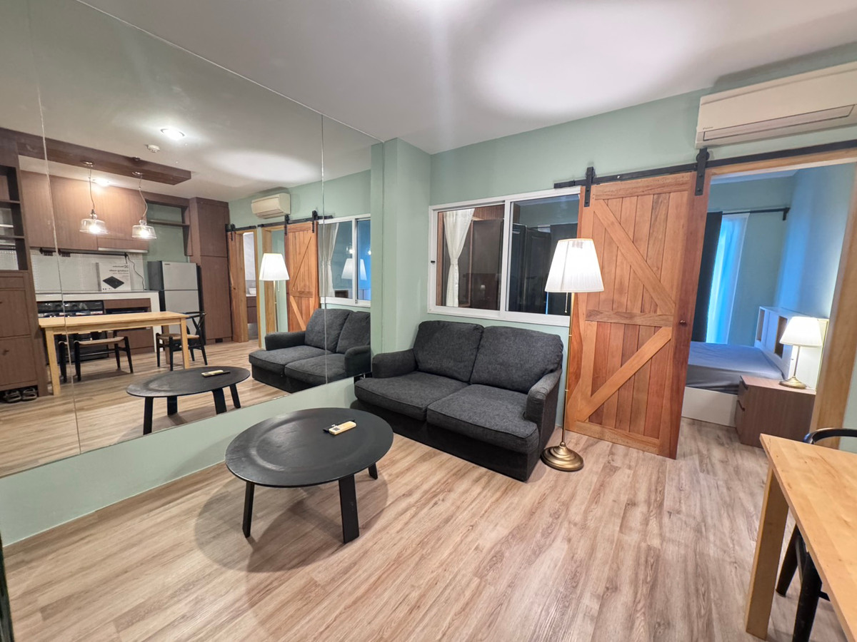 ให้เช่าคอนโดลาดพร้าว เซ็นทรัลลาดพร้าว : Sym Vibha Ladprao Condo ห้องรีโนเวทใหม่ ใกล้ bts หมอชิดและสวนจตุจักร ว่างพร้อมให้เช่า