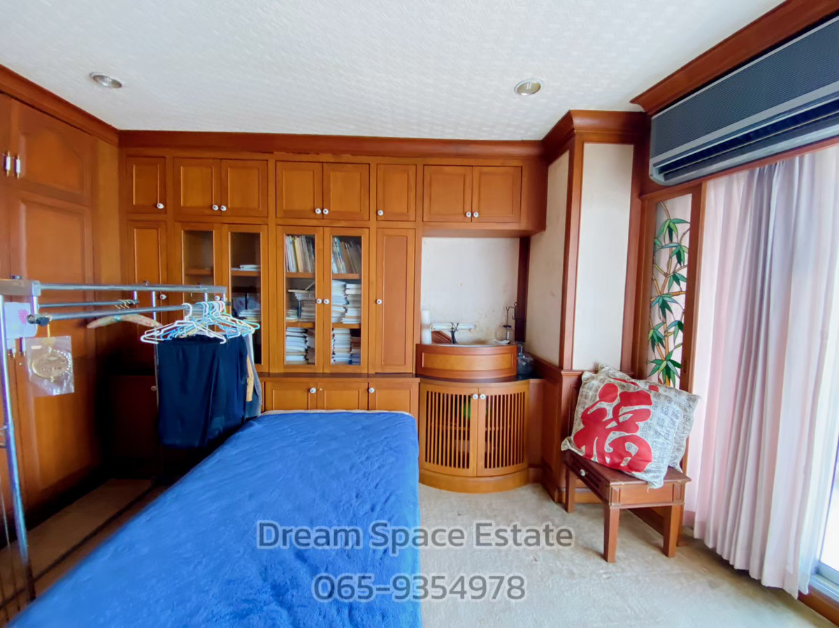 ขายคอนโดปิ่นเกล้า จรัญสนิทวงศ์ : 🌊 ขายคอนโดหรู Bangkok River Marina 300.24 ตร.ม. ริมเจ้าพระยา — Rare Deal ที่หาไม่ได้บ่อย!