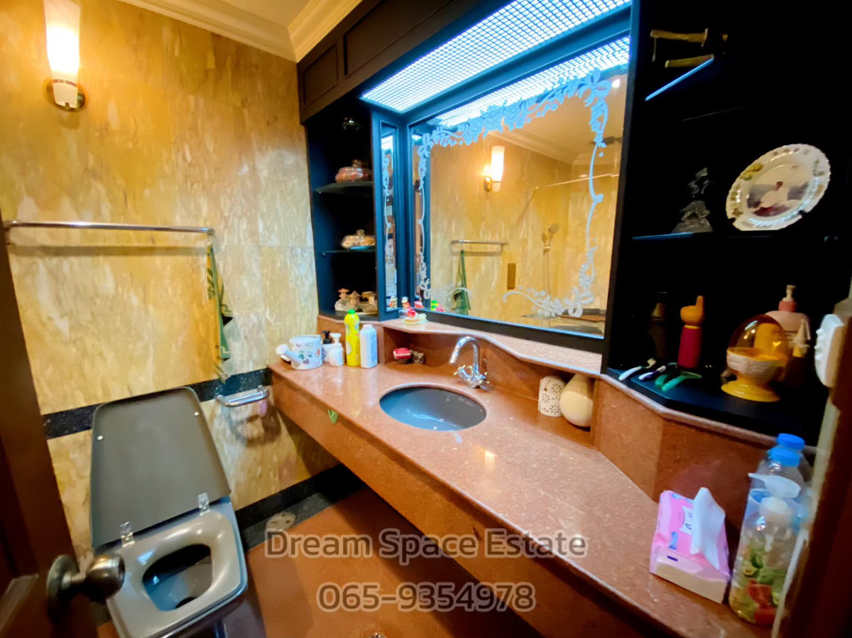 ขายคอนโดปิ่นเกล้า จรัญสนิทวงศ์ : 🌊 ขายคอนโดหรู Bangkok River Marina 300.24 ตร.ม. ริมเจ้าพระยา — Rare Deal ที่หาไม่ได้บ่อย!