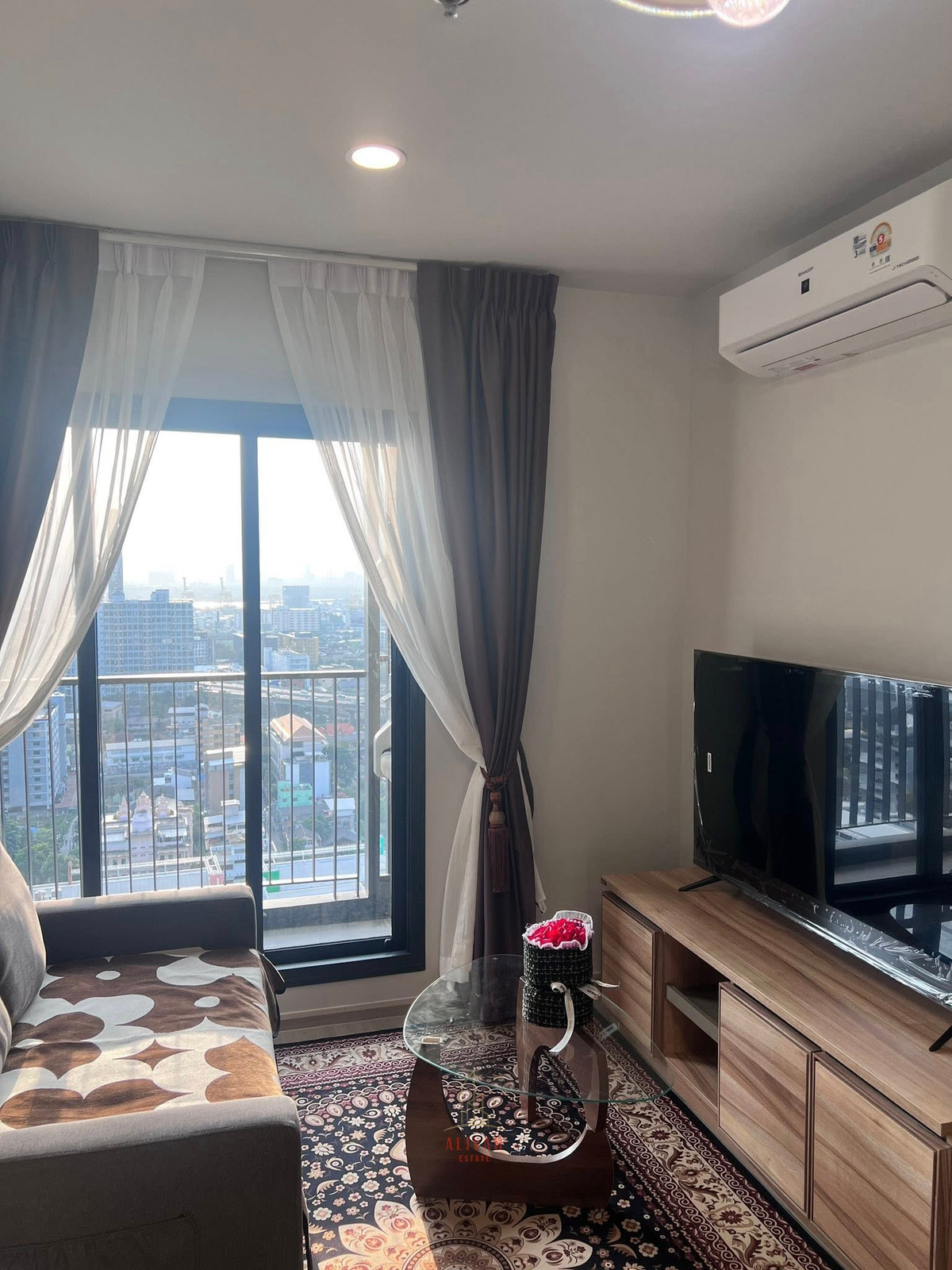 ให้เช่าคอนโดอ่อนนุช อุดมสุข : RC119725 Condo corner room 2 Bed for rent at Aspire onnut Station on the Sukhumvit Road near BTS On Nut only 200 m 