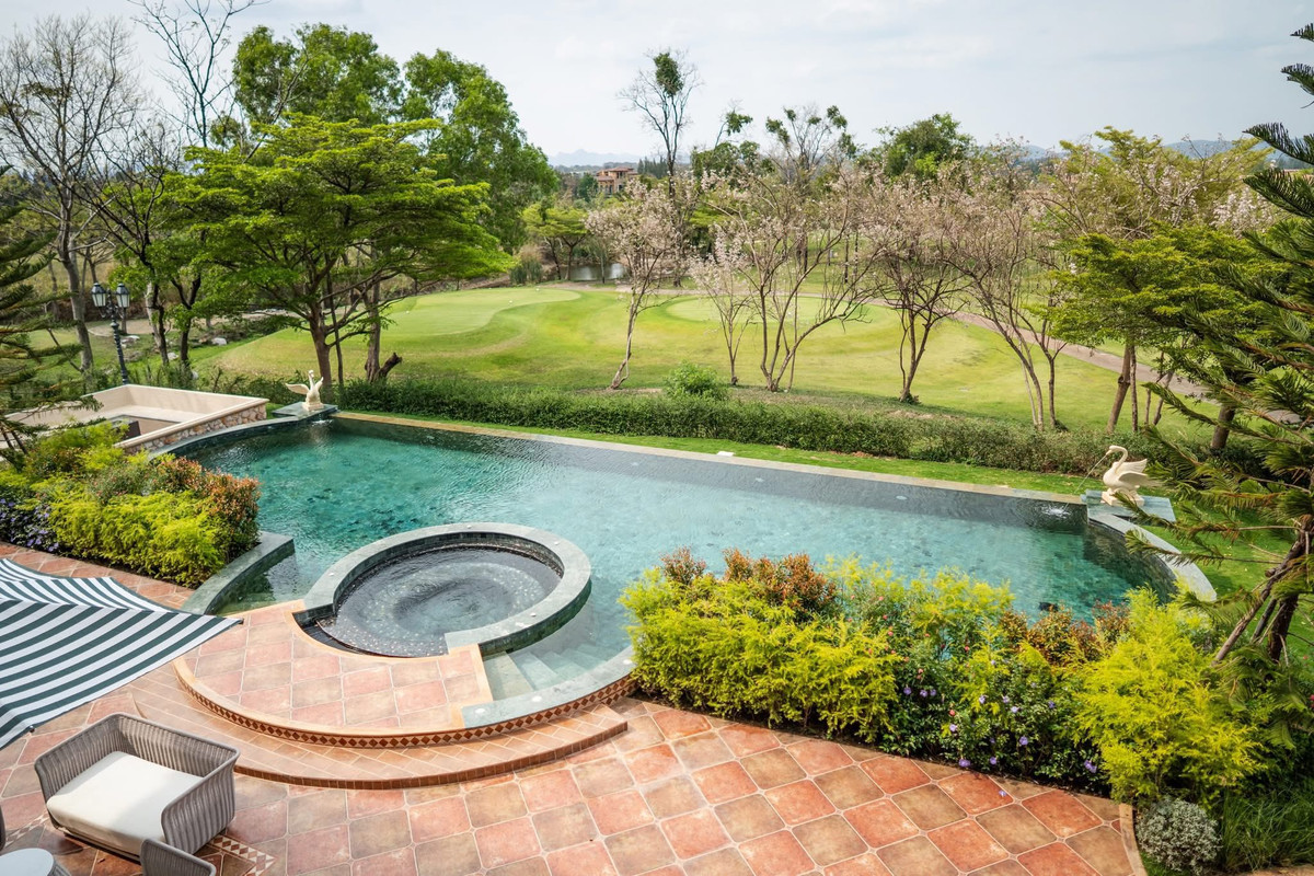 For SaleHousePak Chong KhaoYai : The Art of Living – Toscana Valley Khaoyai, an Ultra Luxury mansion designed to be more than a “home”, this is a work of art that you can actually live in, on an area of ​​826 sq m and a usable area of ​​over 2,000 sq m in Italian–Tuscany style.