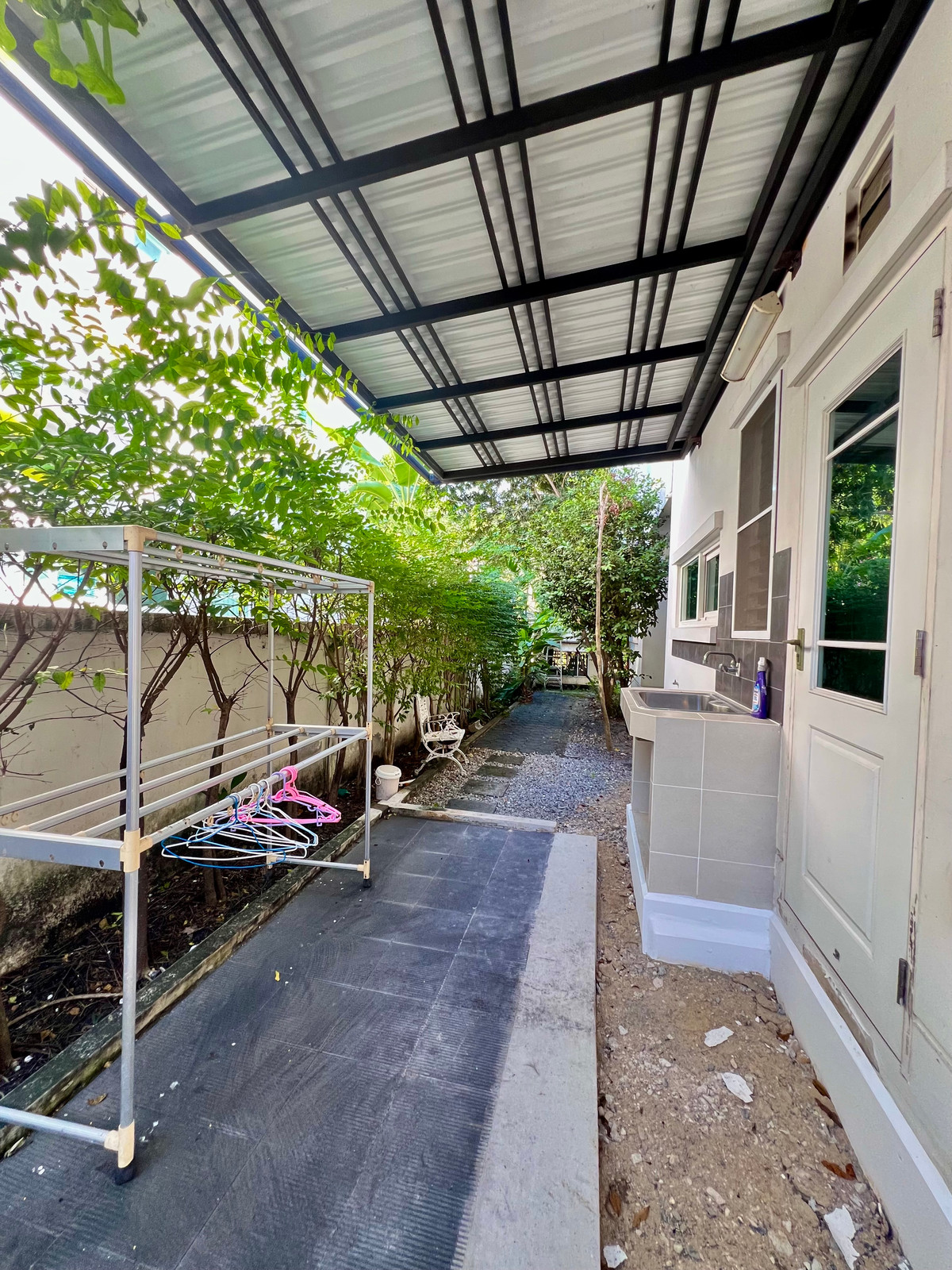 ให้เช่าบ้านพัฒนาการ ศรีนครินทร์ : ให้เช่า บ้านเดี่ยว 2 ชั้น Mantana Rama 9 – Srinakarin | บ้านไซส์ใหญ่ที่สุดในโครงการ | ที่ดิน 91.5 ตร.วา | ฟังก์ชันครบ เหมาะสำหรับครอบครัว