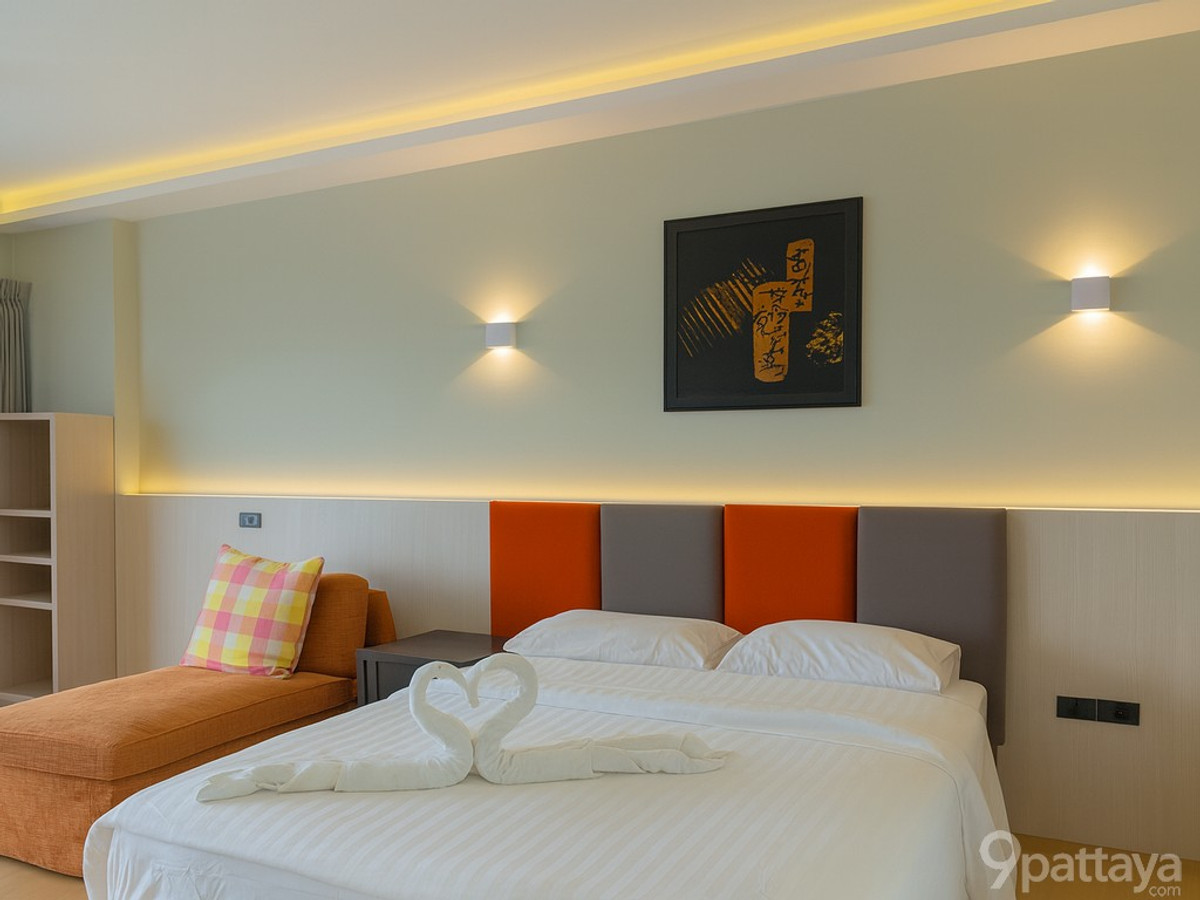 ขายคอนโดพัทยา บางแสน ชลบุรี สัตหีบ : ขายคอนโด View Talay 5D – ห้องรีโนเวทใหม่ พร้อมเข้าอยู่ ✨ ทำเลหาดจอมเทียน–พระตำหนัก เดินทางสะดวก ห้องกว้าง 48 ตร.ม. ตกแต่งสวย พร้อมเฟอร์ครบ ชั้น 5 | Pattaya Side สตูดิโอใหญ่ พร้อมครัวและห้องน้ำ ตกแต่งใหม่สวยงาม พร้อมอยู่ บริษัทถือครอง (Company Name)