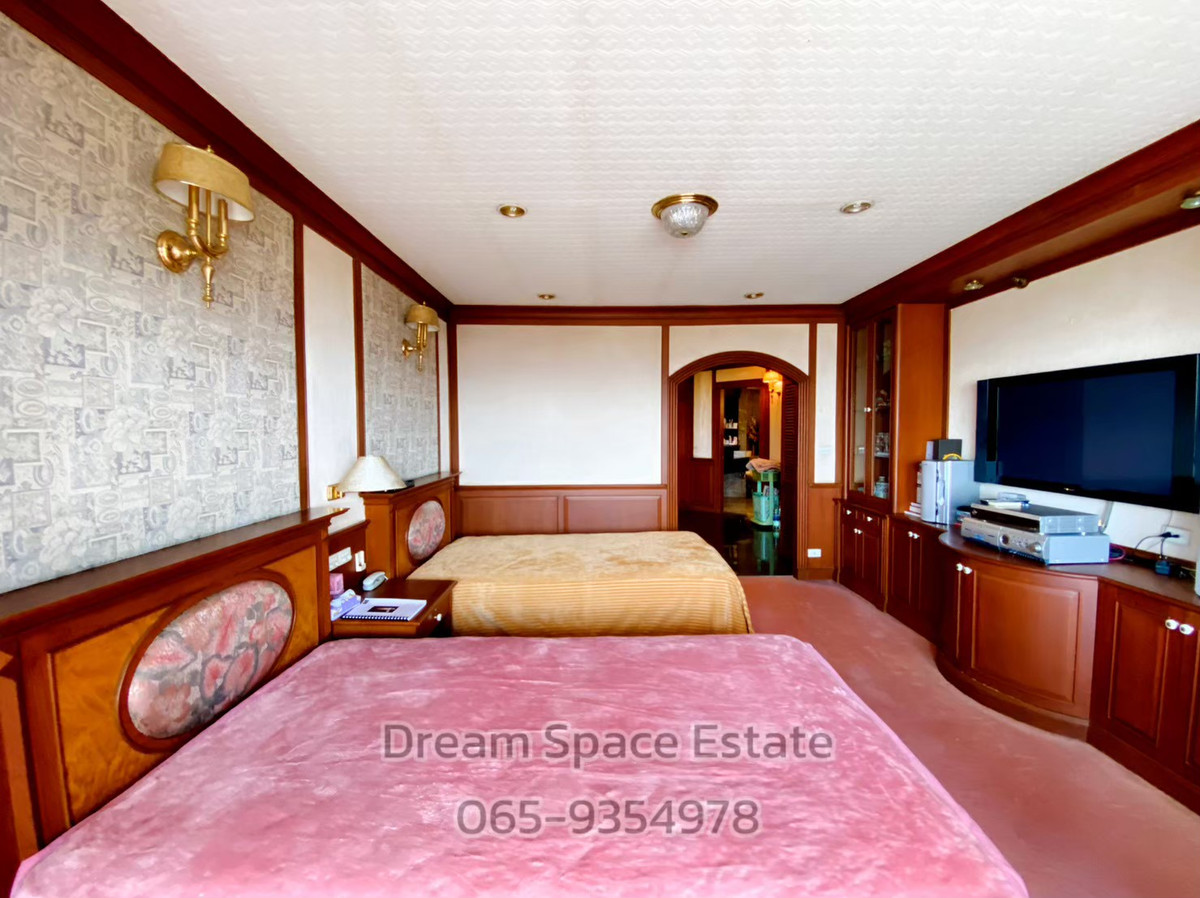 ขายคอนโดปิ่นเกล้า จรัญสนิทวงศ์ : 🌊 ขายคอนโดหรู Bangkok River Marina 300.24 ตร.ม. ริมเจ้าพระยา — Rare Deal ที่หาไม่ได้บ่อย!