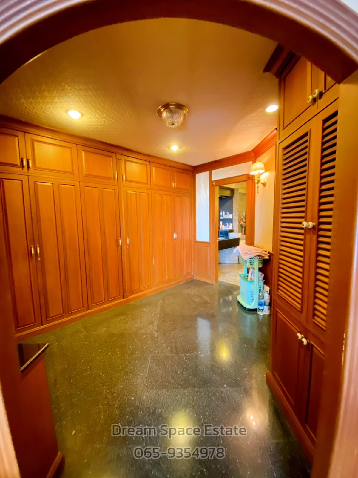 ขายคอนโดปิ่นเกล้า จรัญสนิทวงศ์ : 🌊 ขายคอนโดหรู Bangkok River Marina 300.24 ตร.ม. ริมเจ้าพระยา — Rare Deal ที่หาไม่ได้บ่อย!