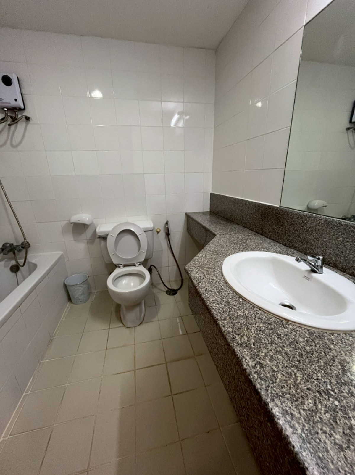 ให้เช่าคอนโดราชเทวี พญาไท : Phayathai Place 60 sq.m. 2 Bed 2 Bath 23,000 B Code: L20116 Please add LINE ID @806qphgn o8415o5483