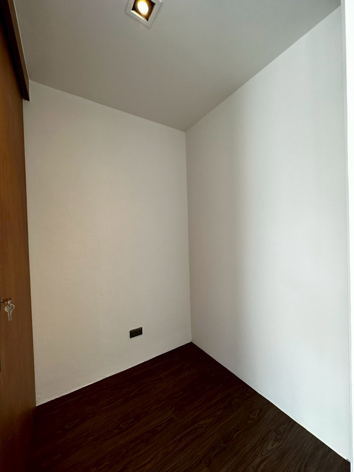 ให้เช่าทาวน์โฮมพระราม 9 เพชรบุรีตัดใหม่ RCA : ให้เช่าทาวน์โฮม ใกล้ เดอะไนน์ เซ็นเตอร์ พระราม 9 เพียง 3 นาที