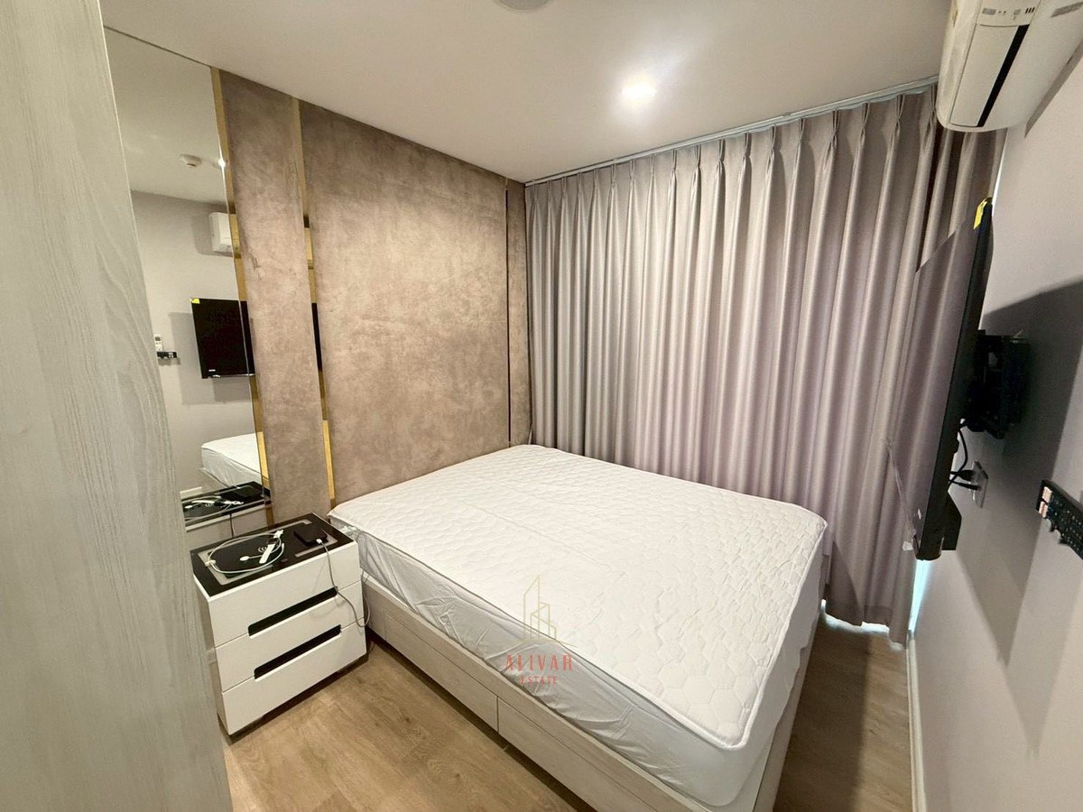 For RentCondoRatchadapisek, Huaikwang, Suttisan : RC119825 Condo corner room for rent at IVORY Ratchada - Ladprao, just 3 minutes from MRT Ladprao and BTS Ratchada.