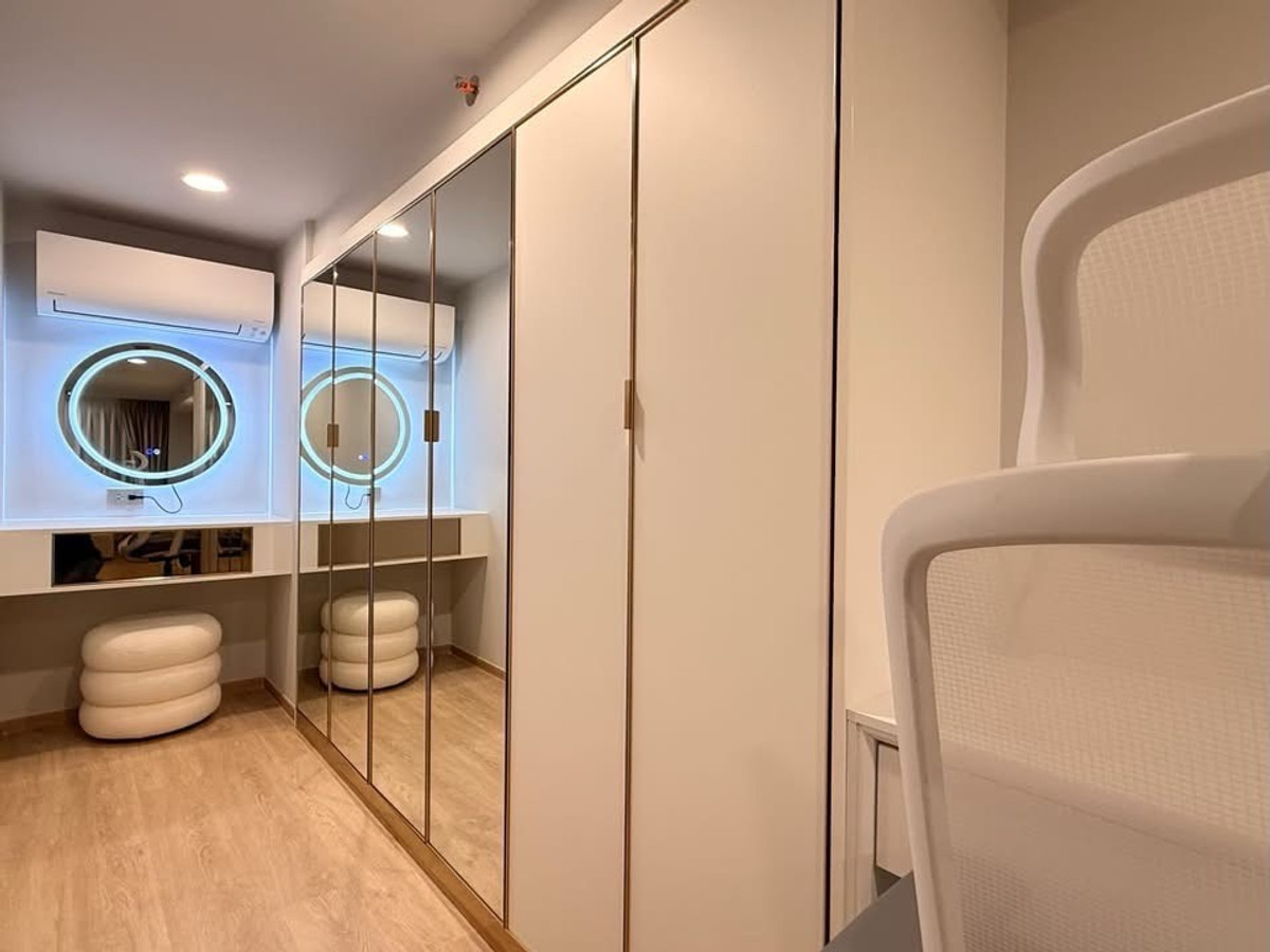 ให้เช่าคอนโดสยาม จุฬา สามย่าน : ห้องไซส์ใหญ่พิเศษ❗️42ตรม. มีโต๊ะทำงานขนาดใหญ่ พร้อมอยู่วันนี้