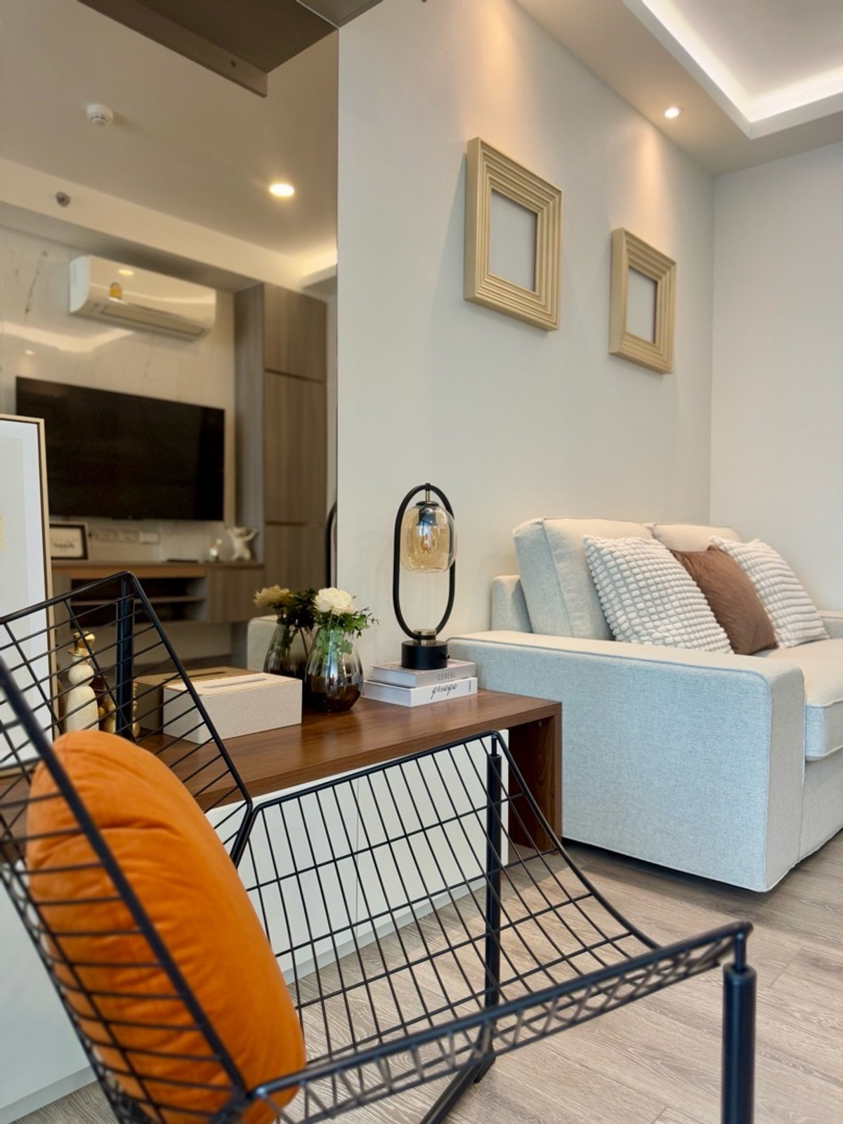 For RentCondoBangna, Bearing, Lasalle : 🔥For Rent Now! 🔥KnightsBridge Collage Sukhumvit 107. Beautiful room, fully furnished with appliances. Ready to move in. Near BTS Bearing!